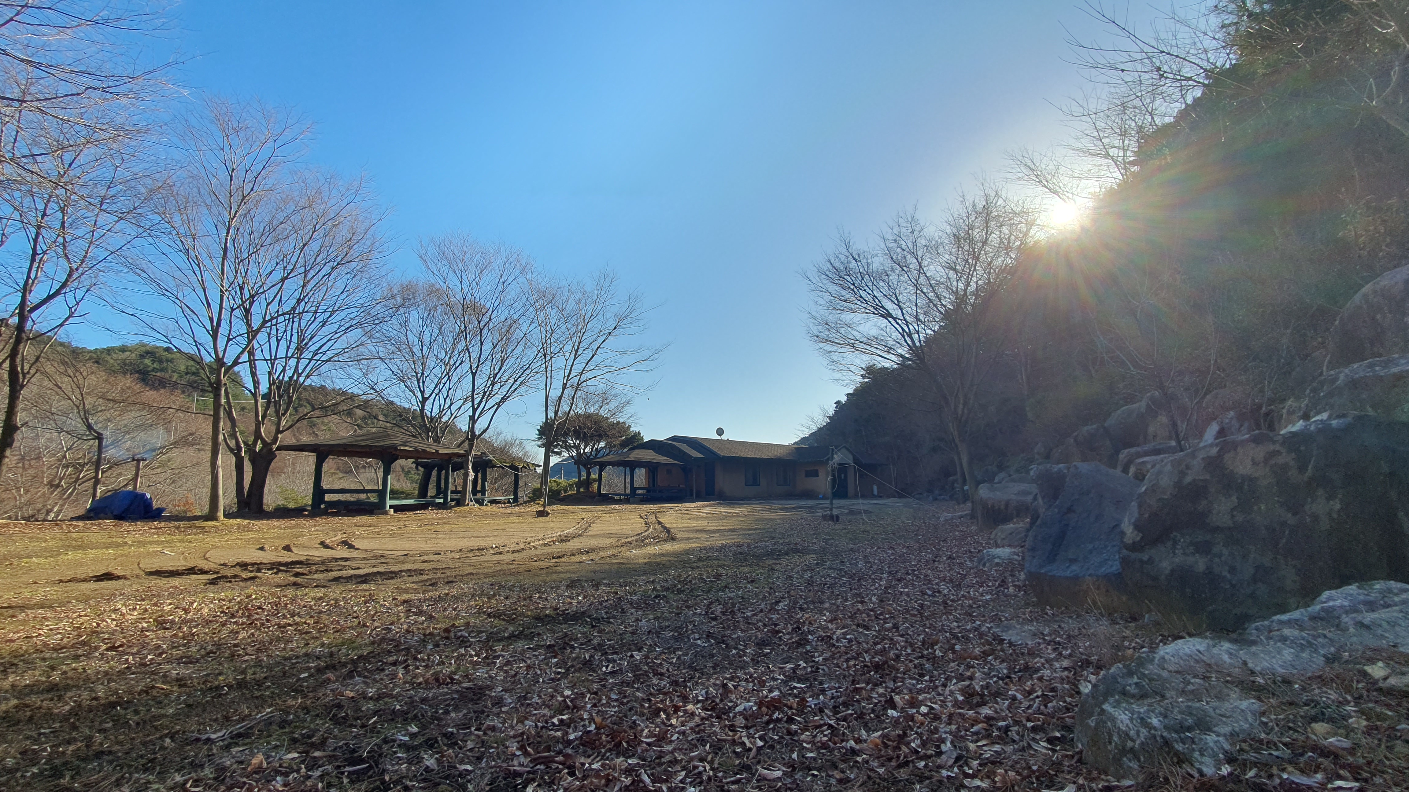 연화산장