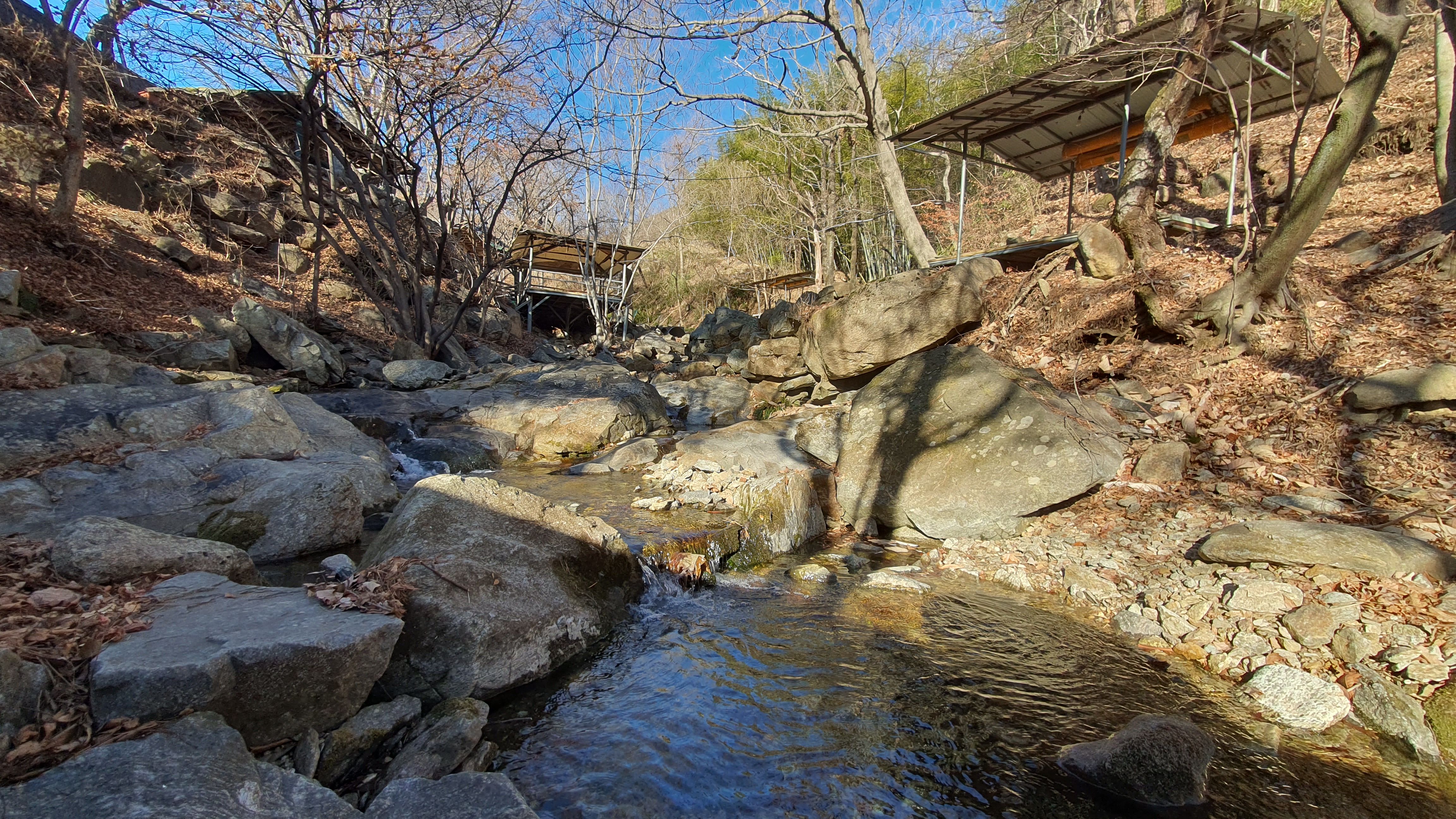연화산장