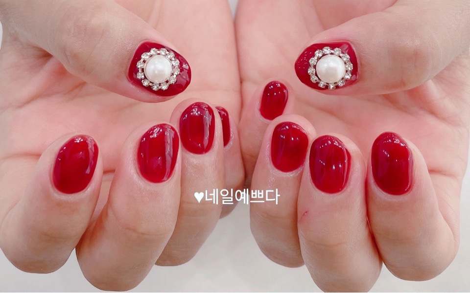 네일예쁘다