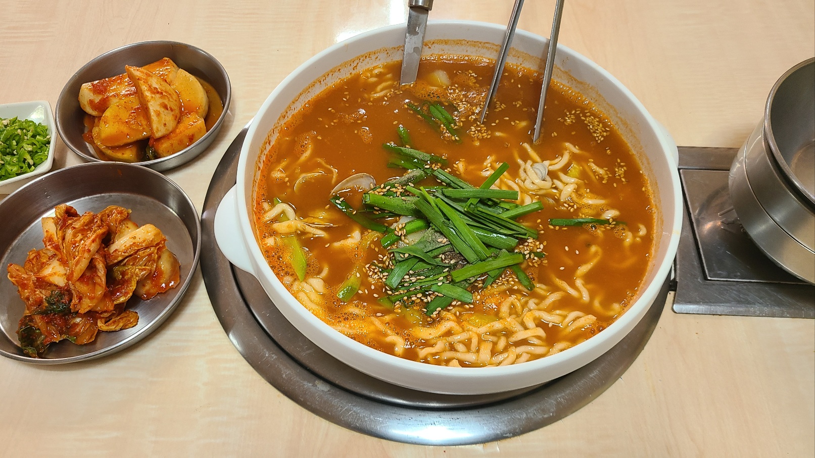 비오네손칼국수