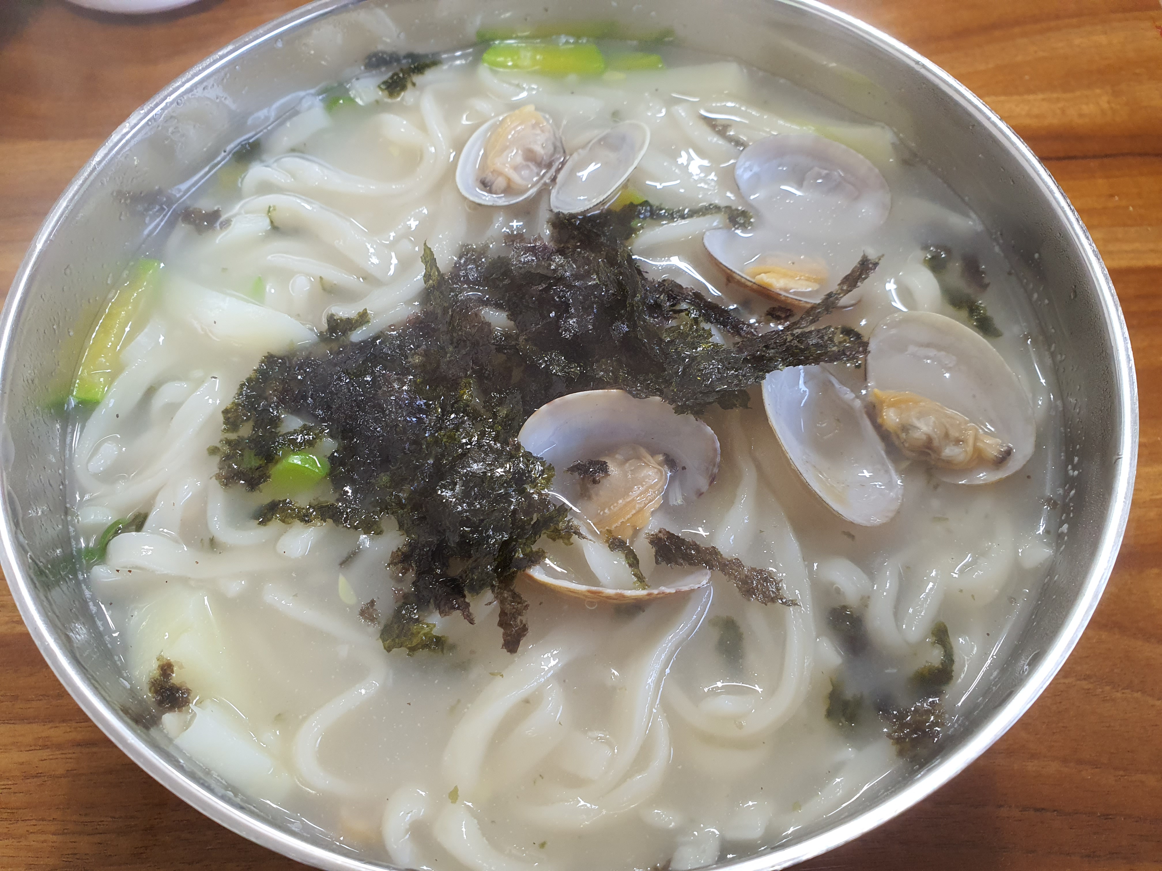 홍언니 칼국수