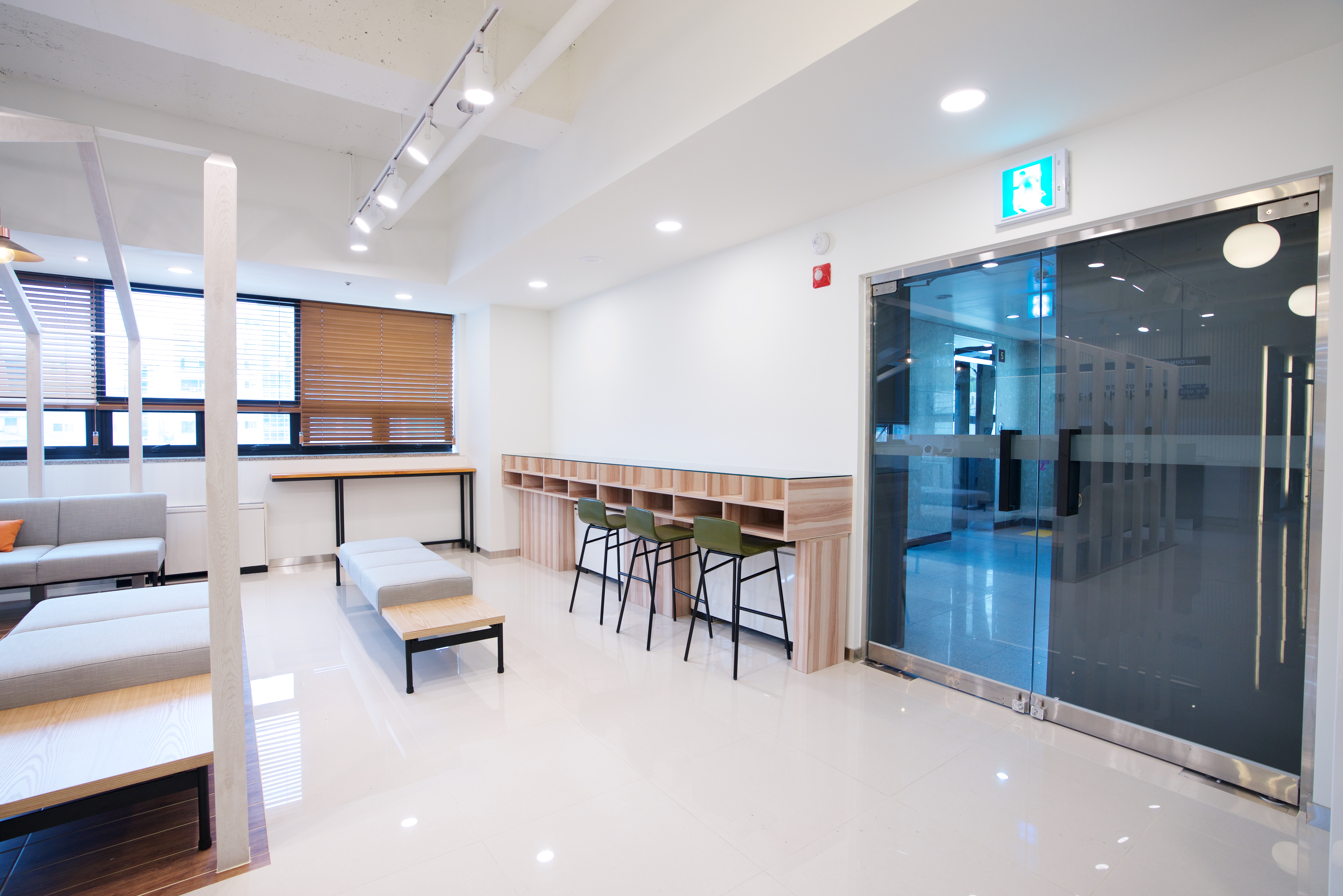 서울메디투어의원 이미지 2