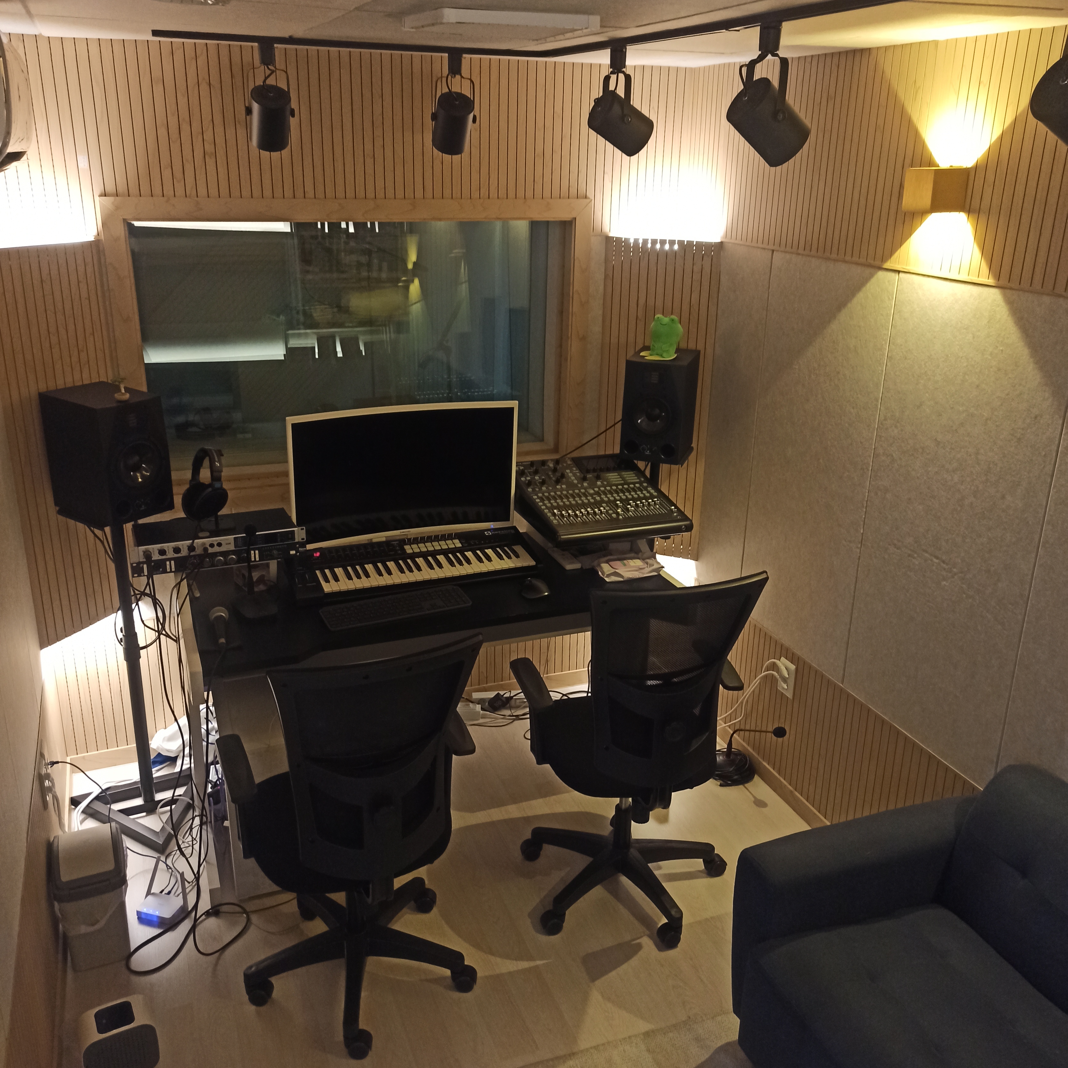 1번째 스튜디오 사진