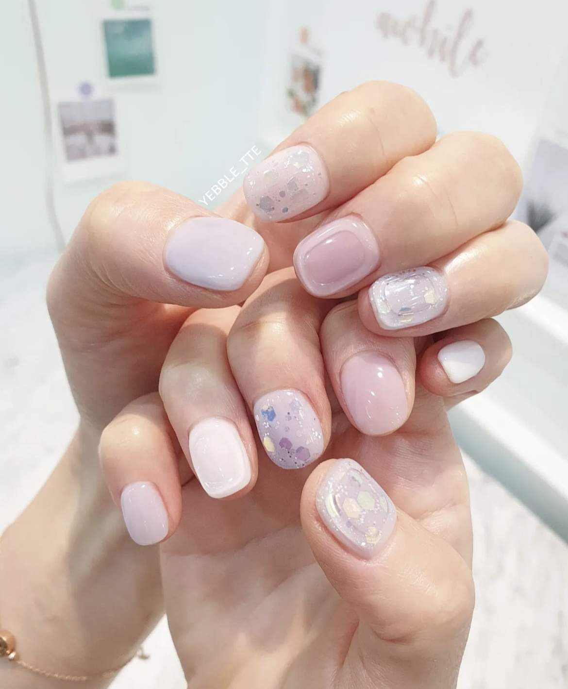 예쁠때 대표 이미지