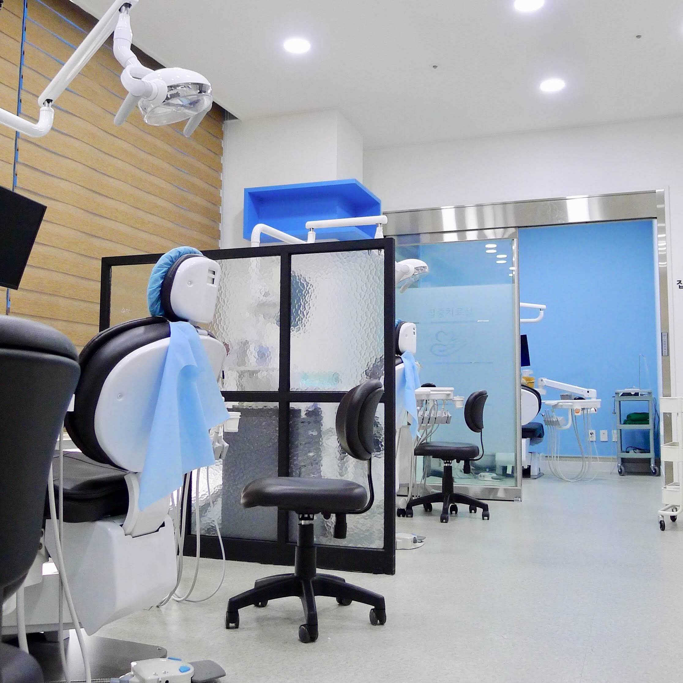 김만주정성치과의원 대표 이미지