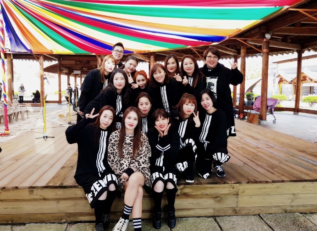SS.댄스 아카데미