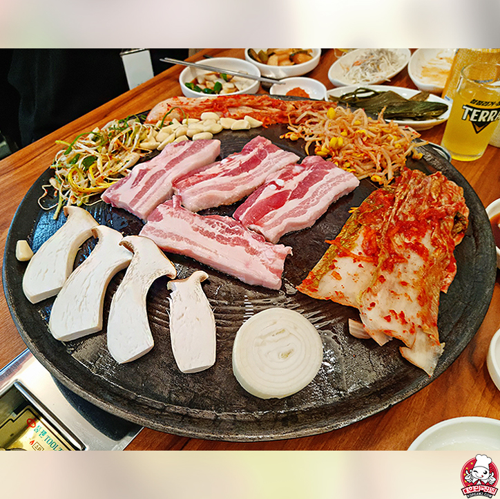꽃돼지솥뚜껑삼겹살