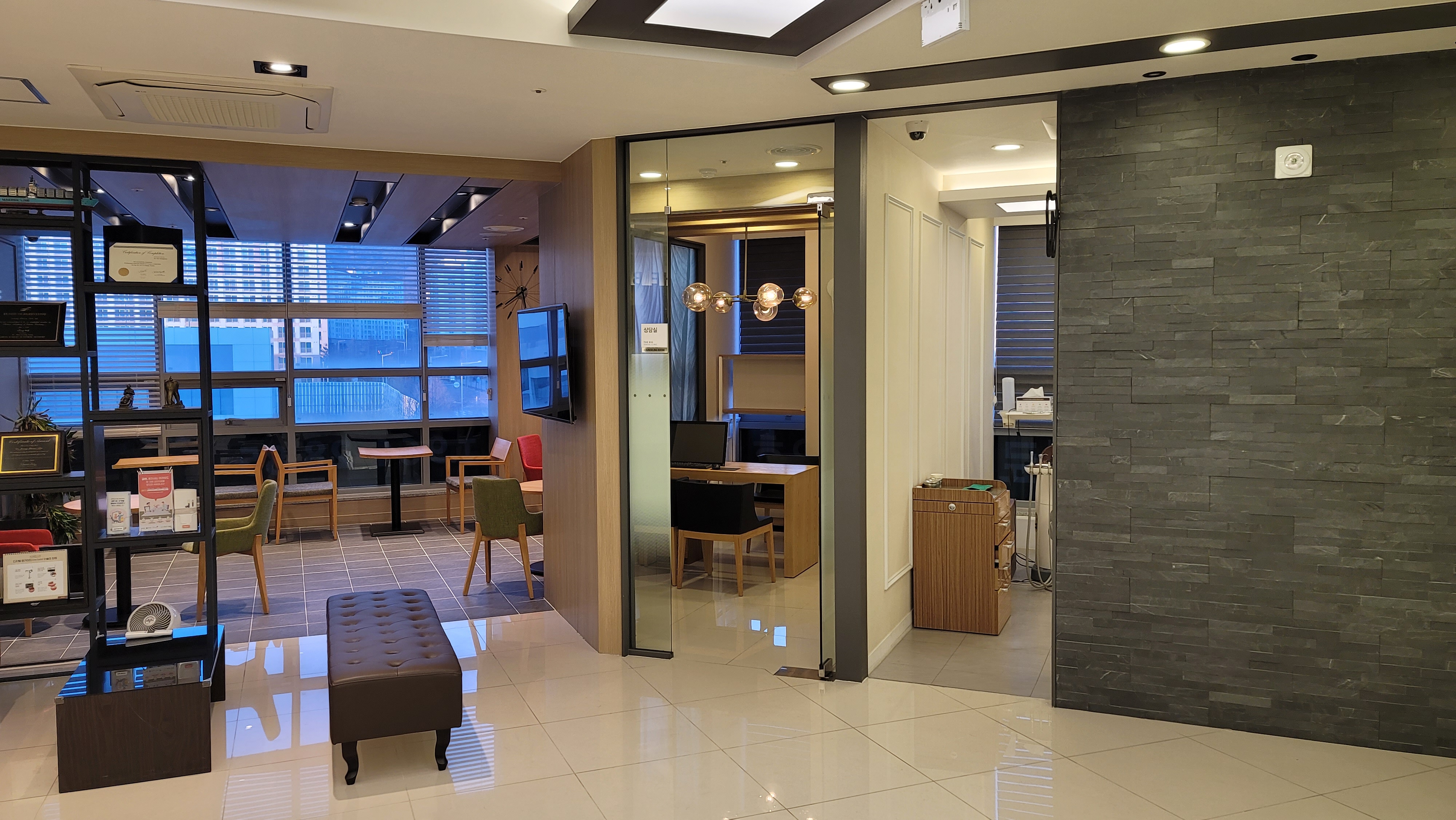 더큰치과의원 대표 이미지