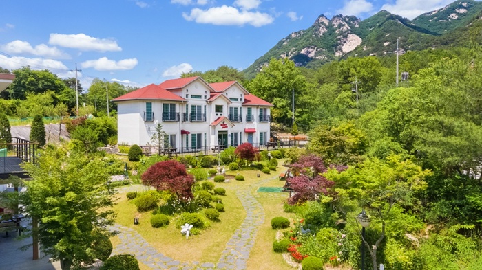 산정호수로뎀하우스