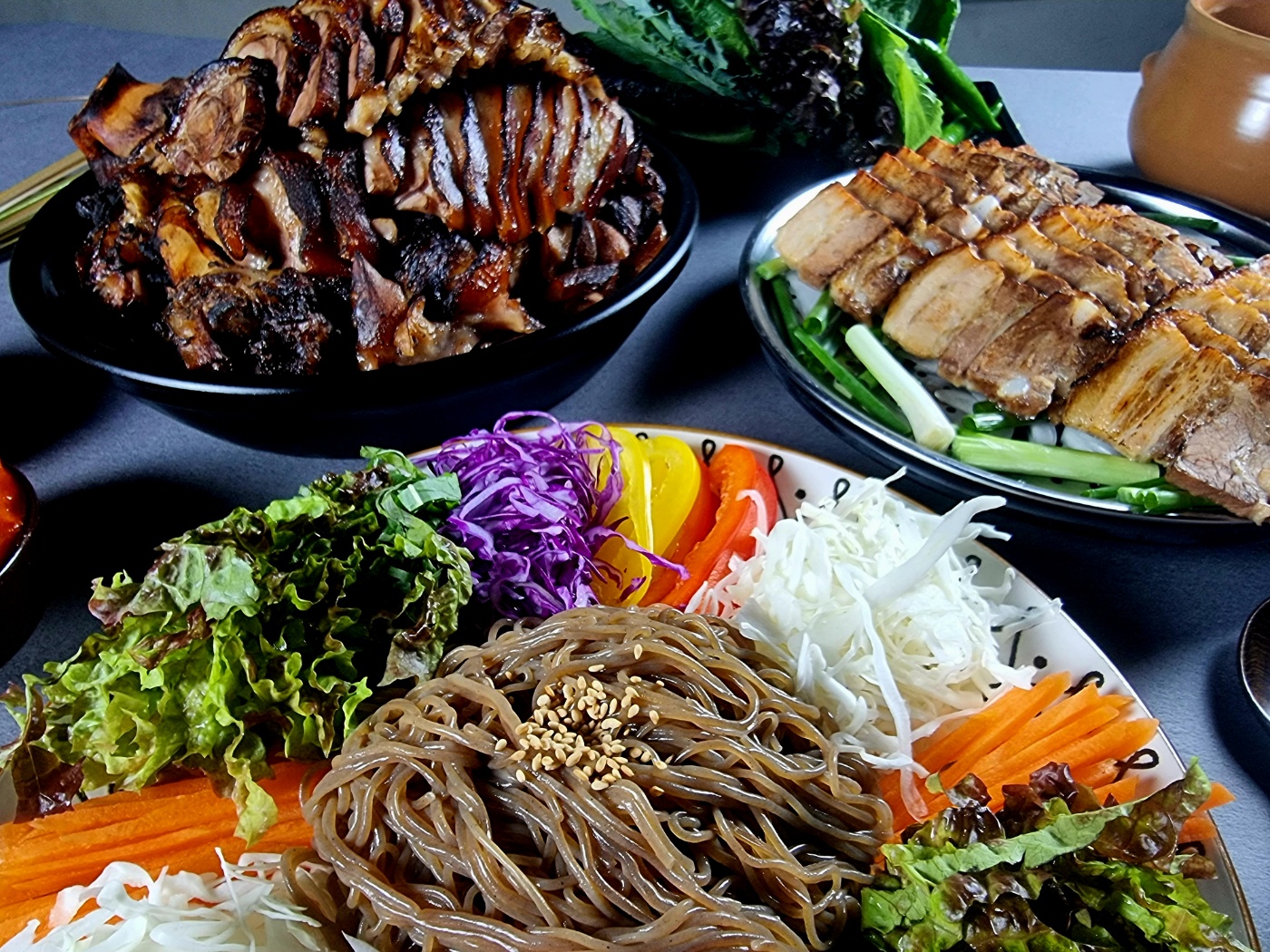 화덕에통째로구운족발 사천점