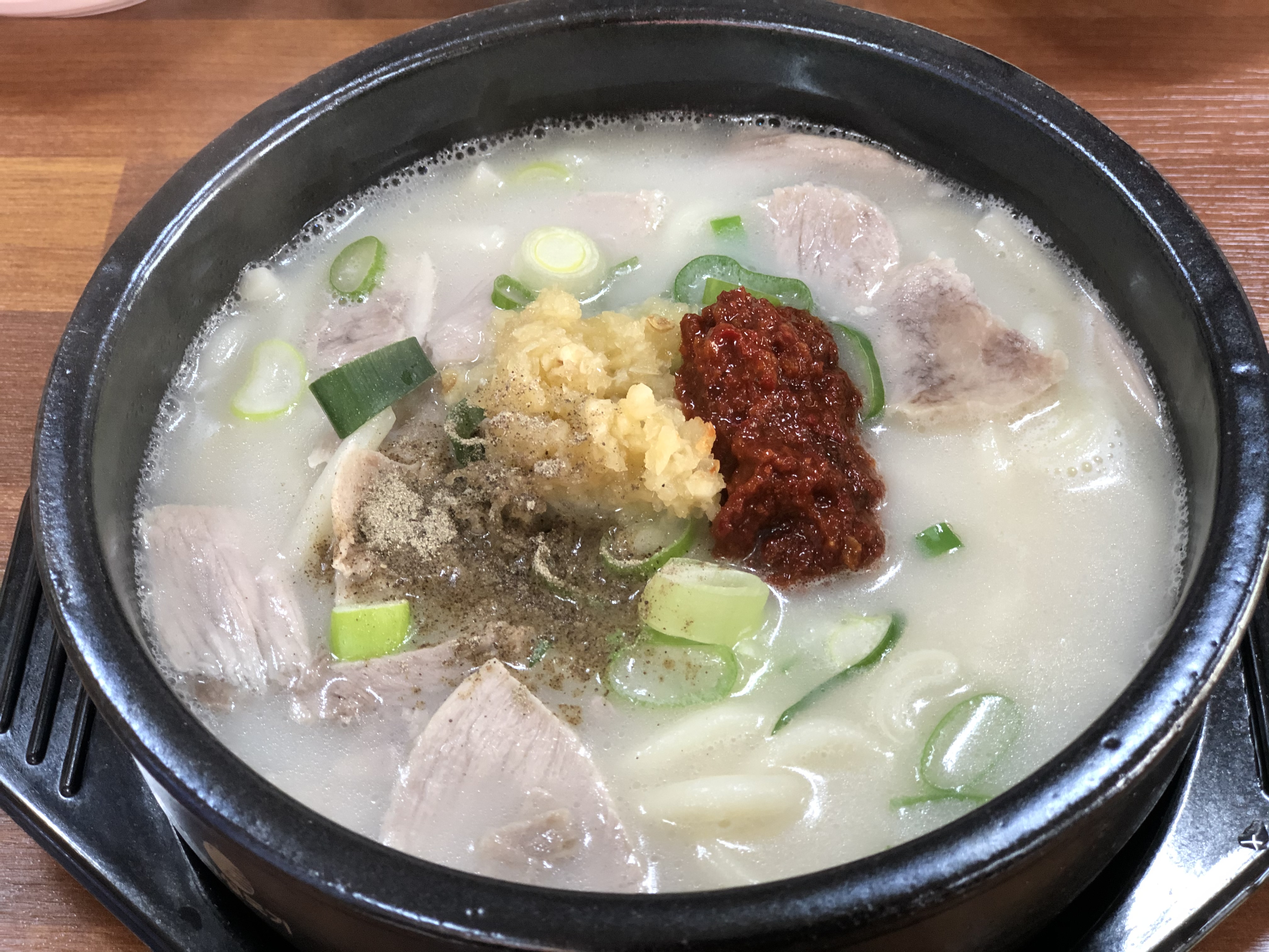 마카국밥국수
