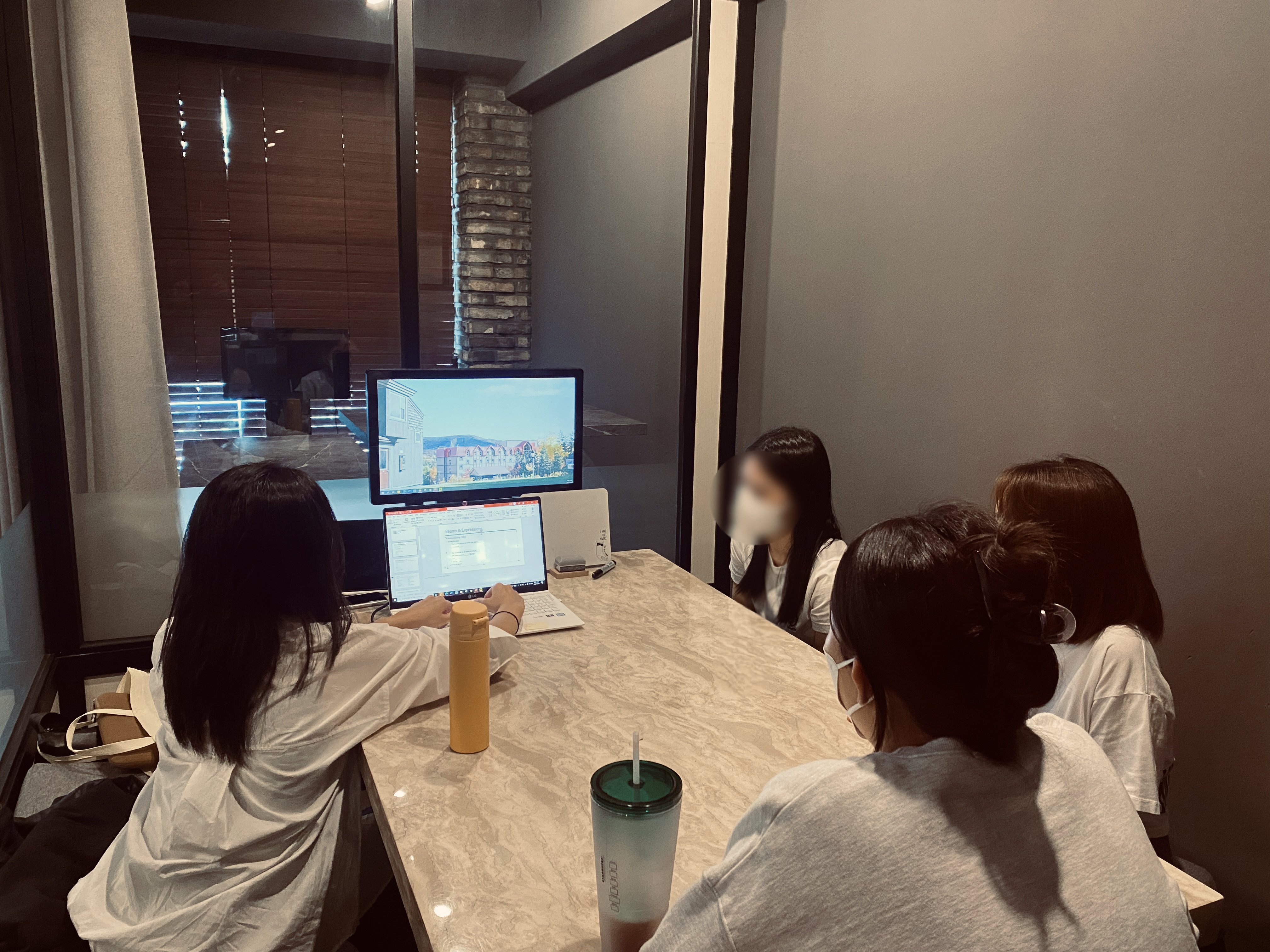 이라운지 대표 이미지