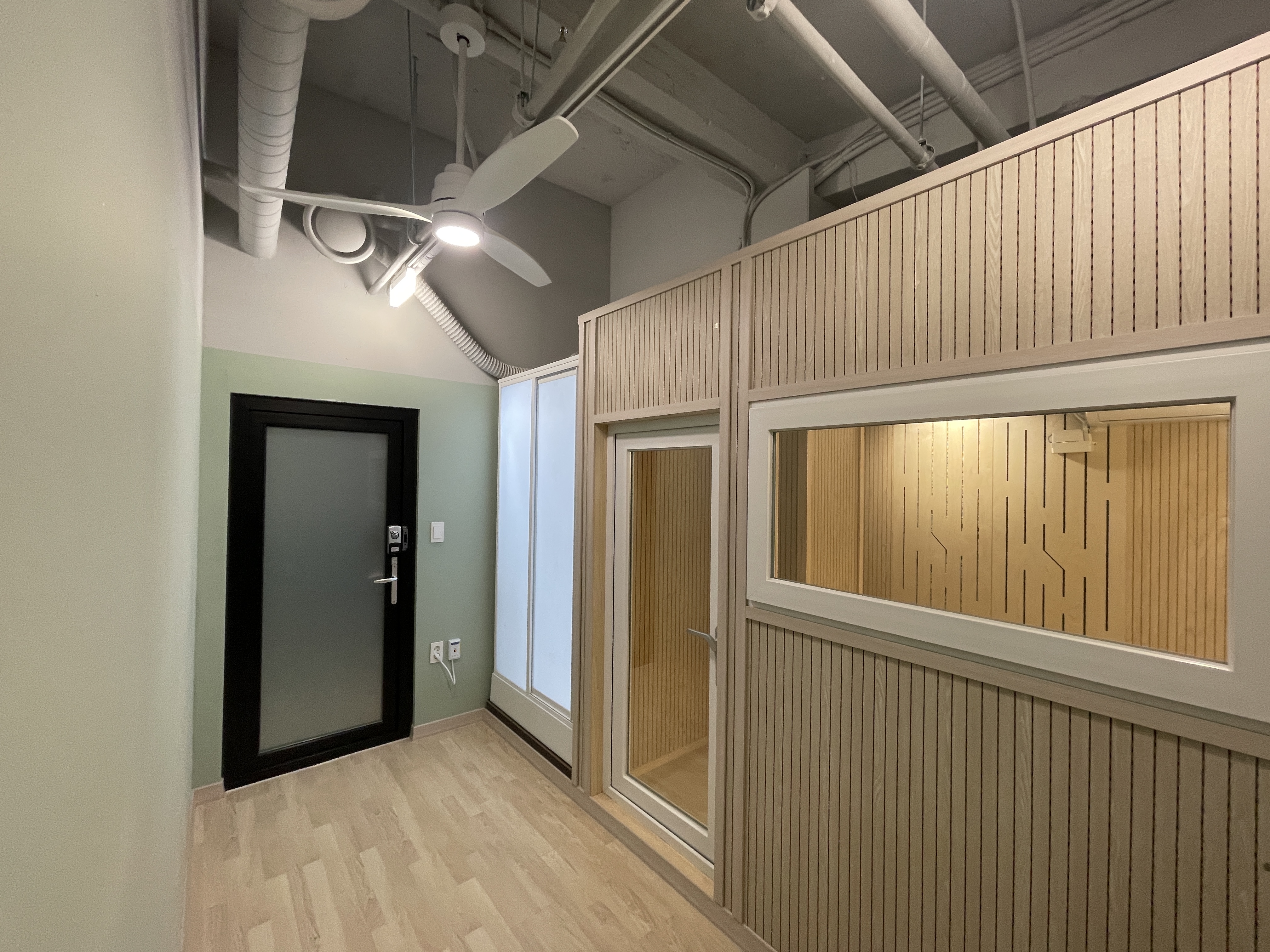 1번째 스튜디오 사진