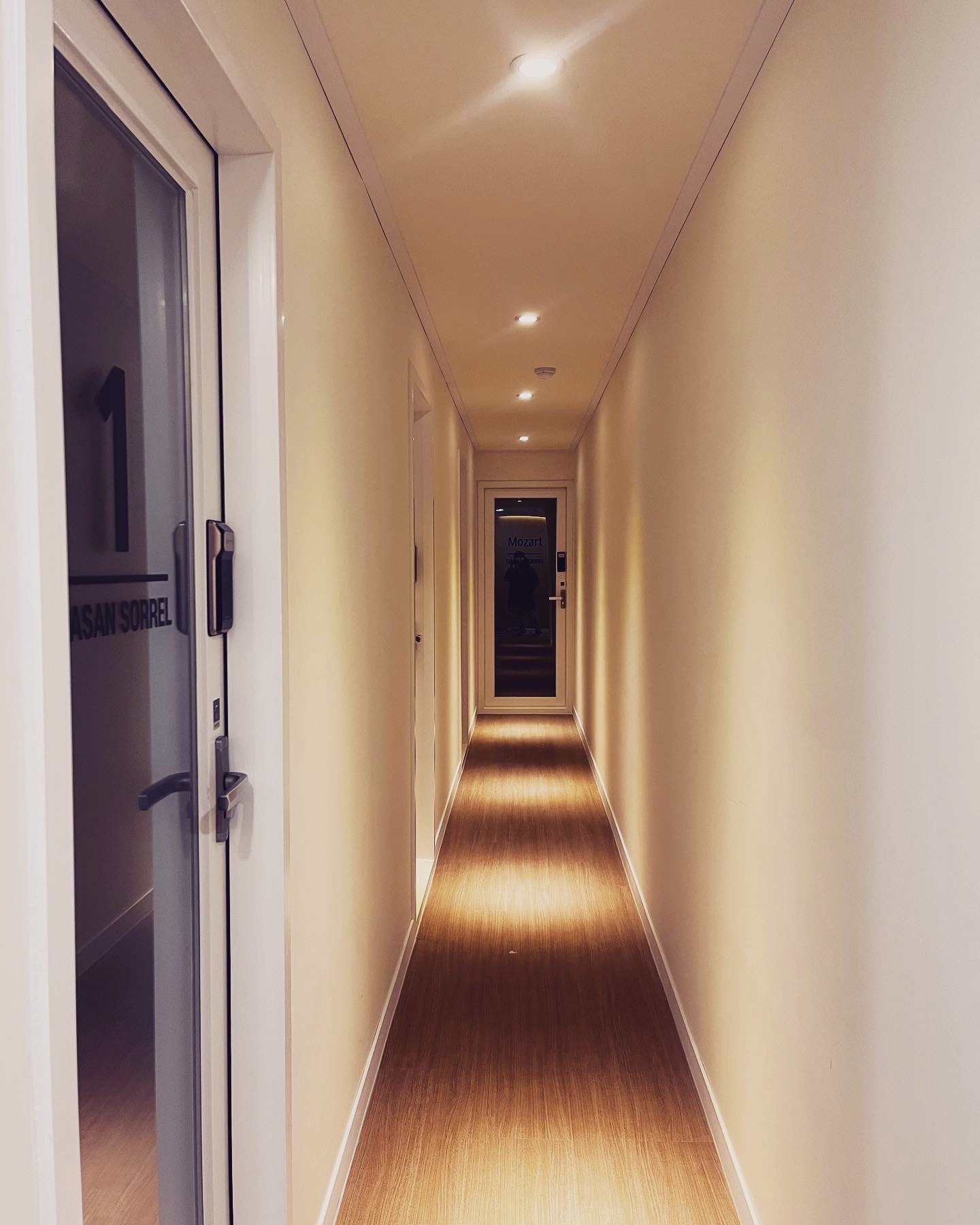 1번째 스튜디오 사진