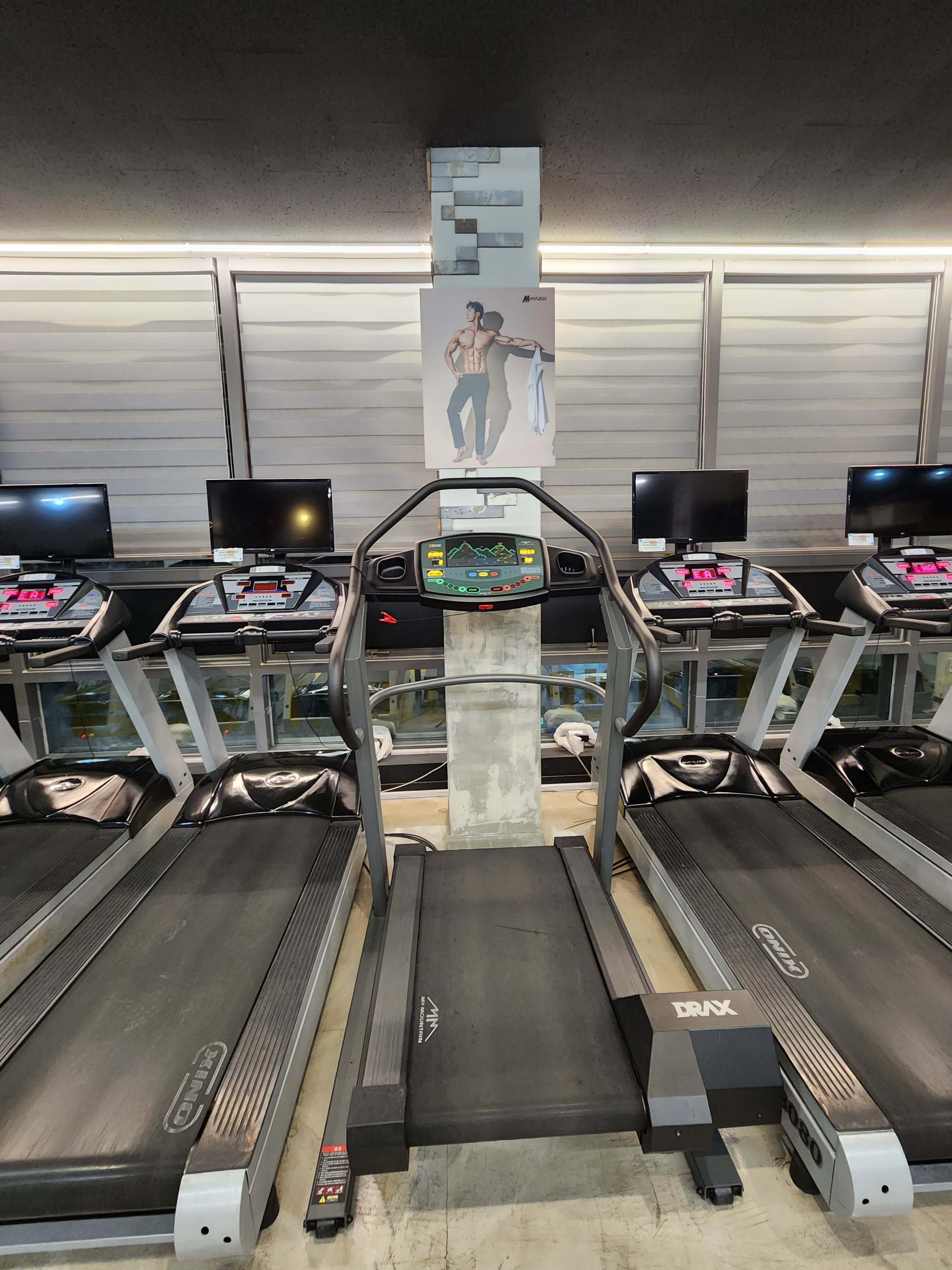 M바디휘트니스헬스장