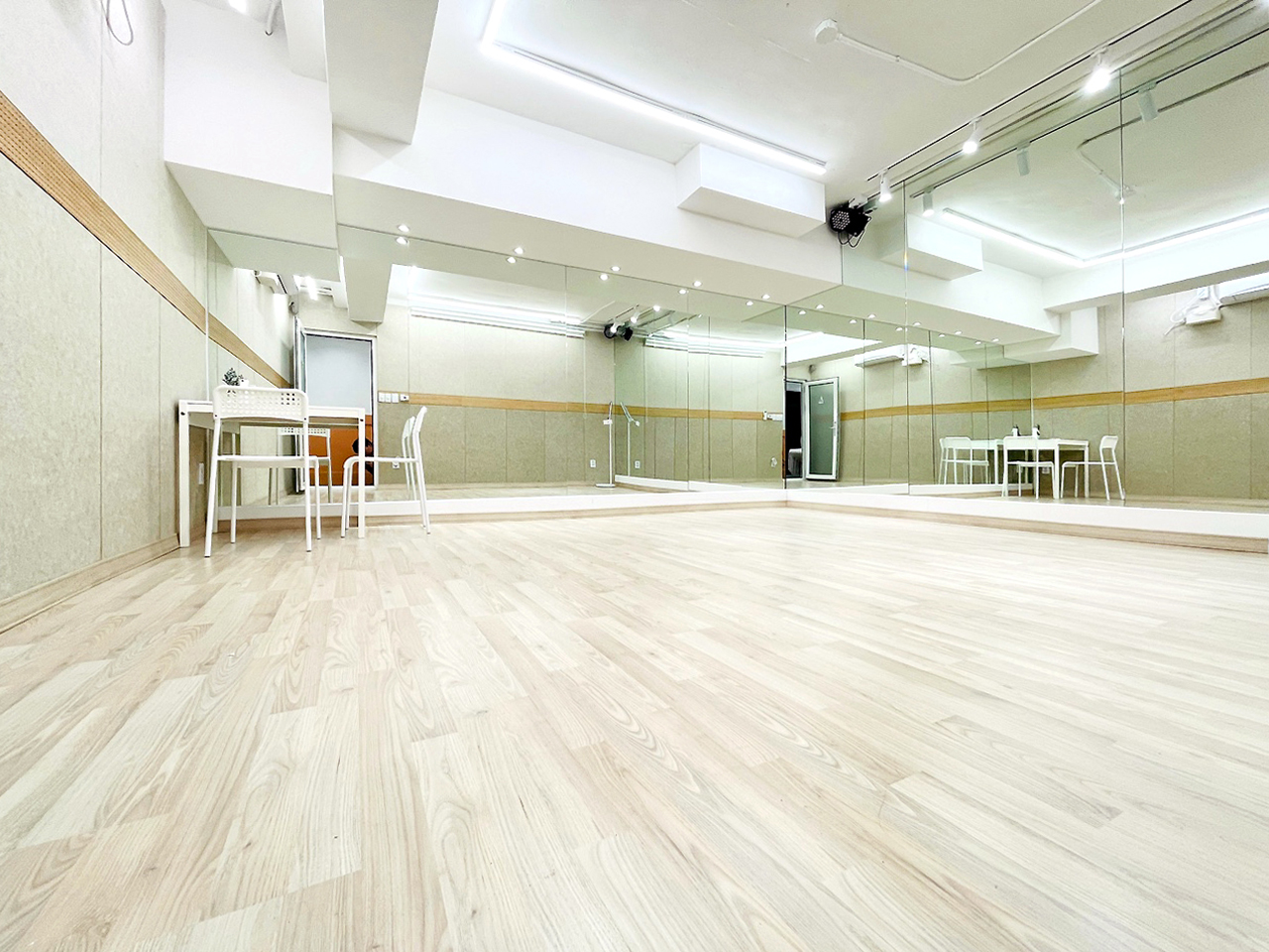 1번째 스튜디오 사진