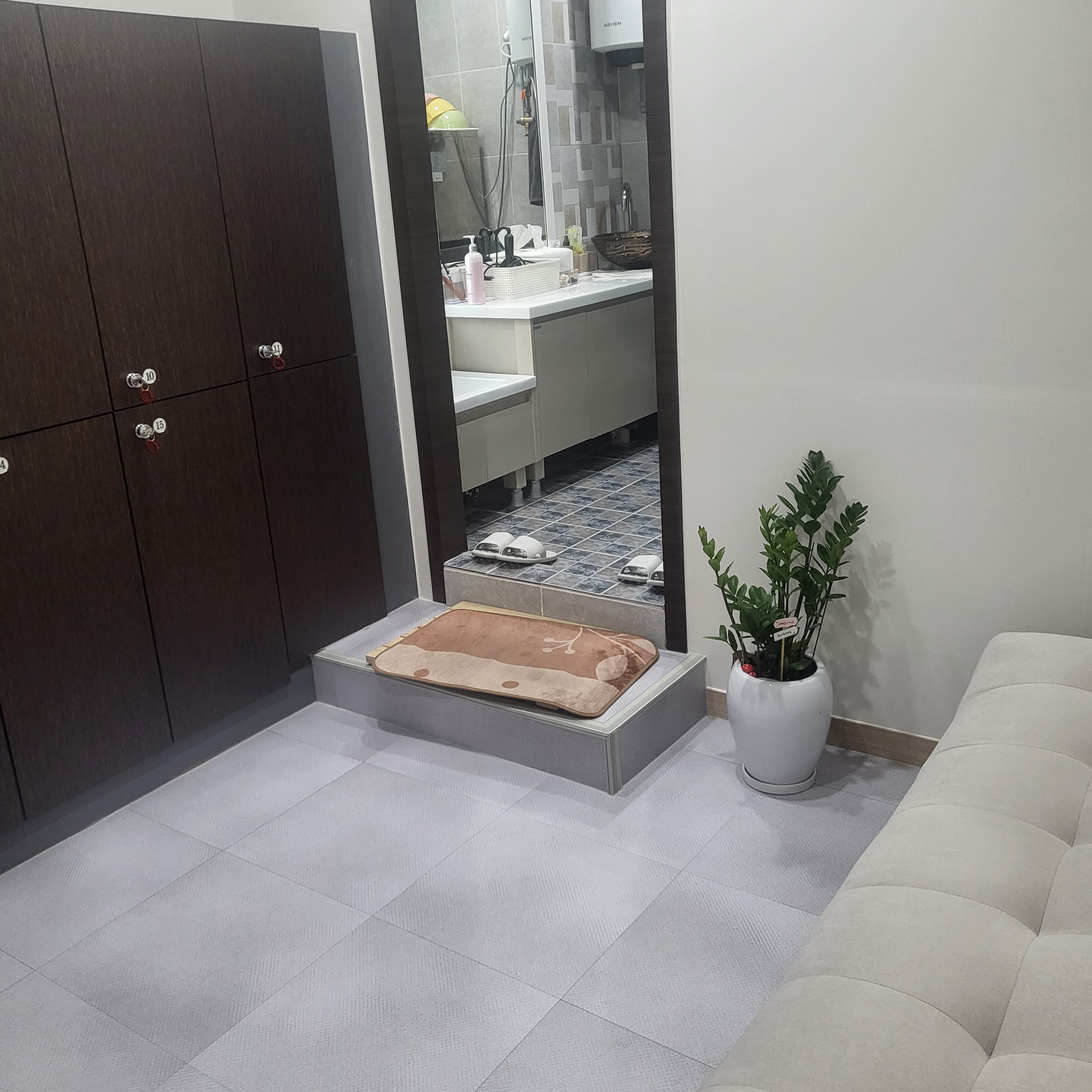 예쁘게 눈부시게 photo 7