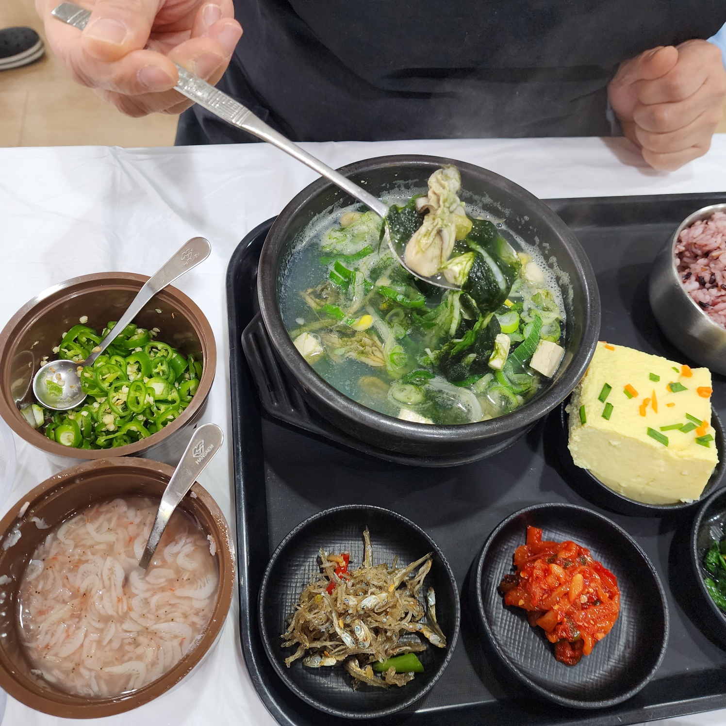 남포육전밀면&굴국밥