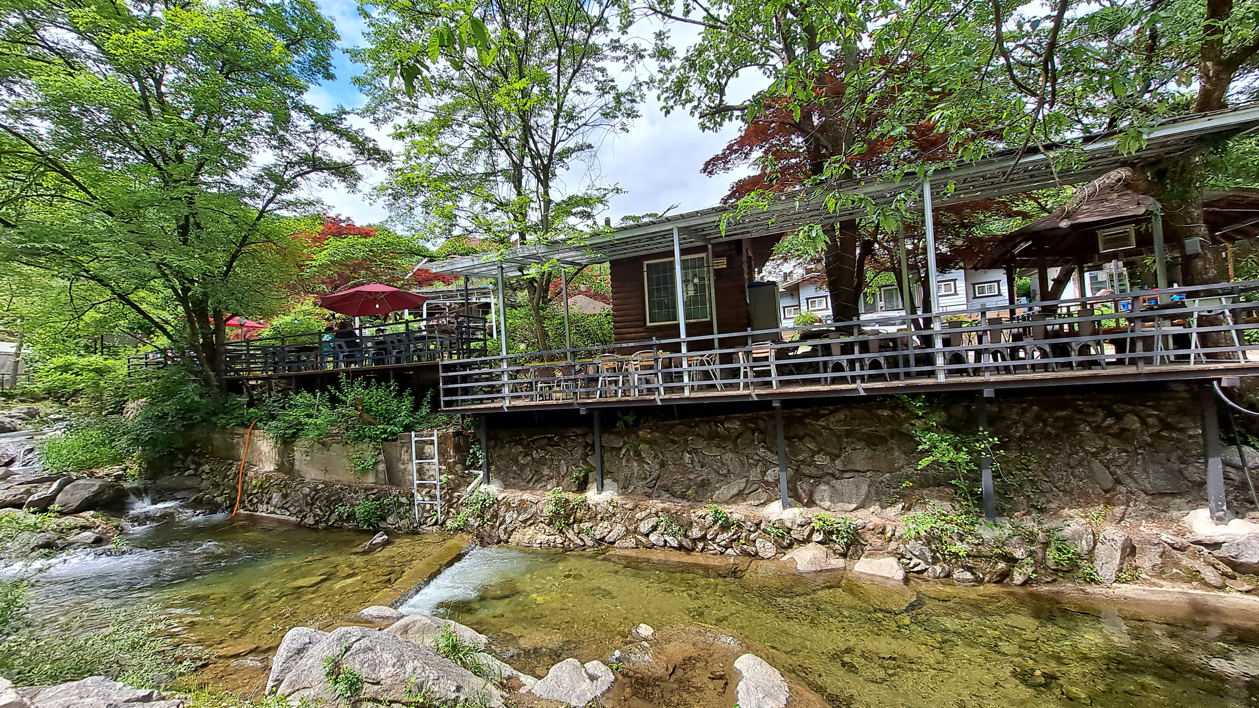 율림동산