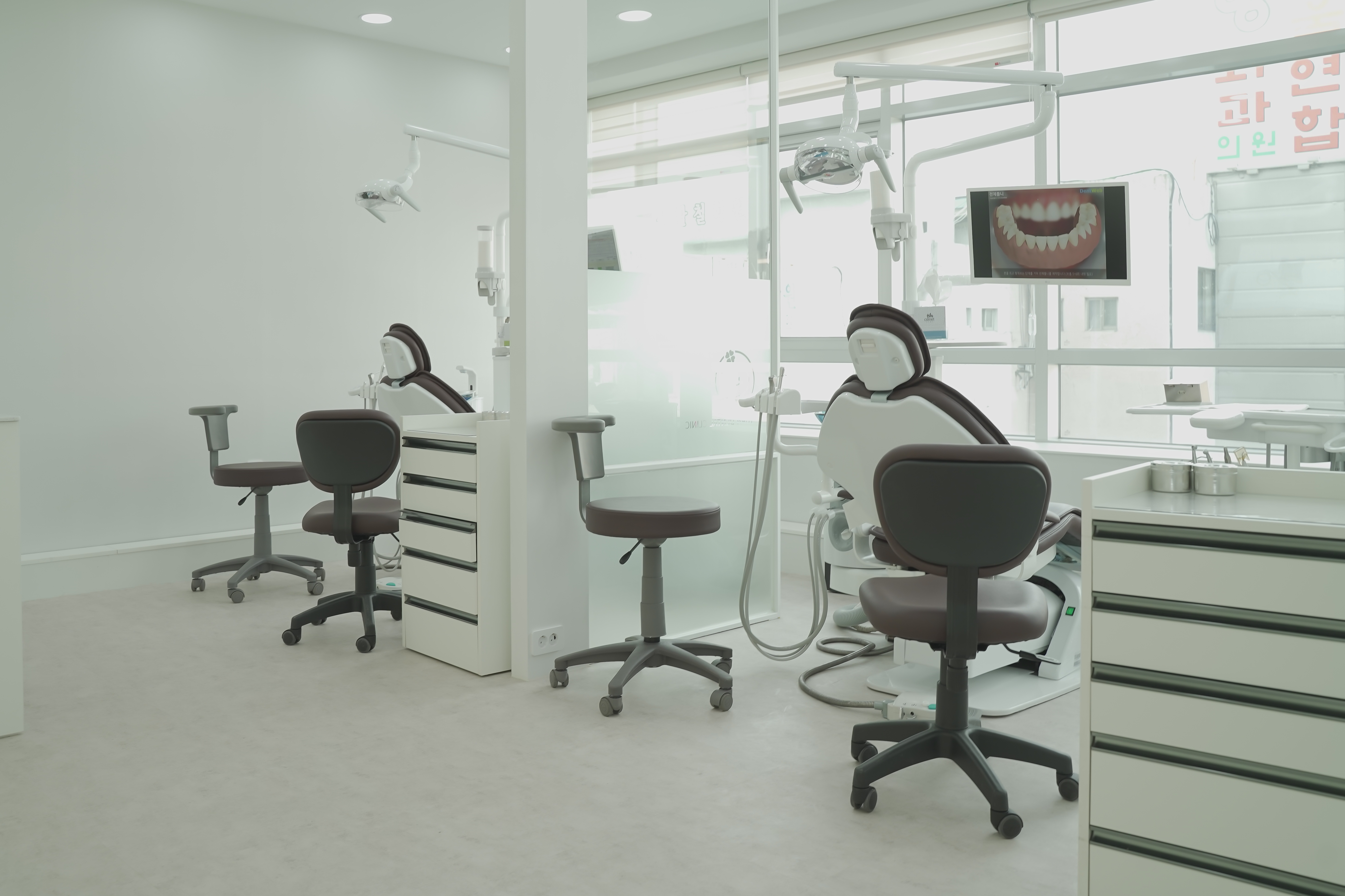 유안치과의원 대표 이미지