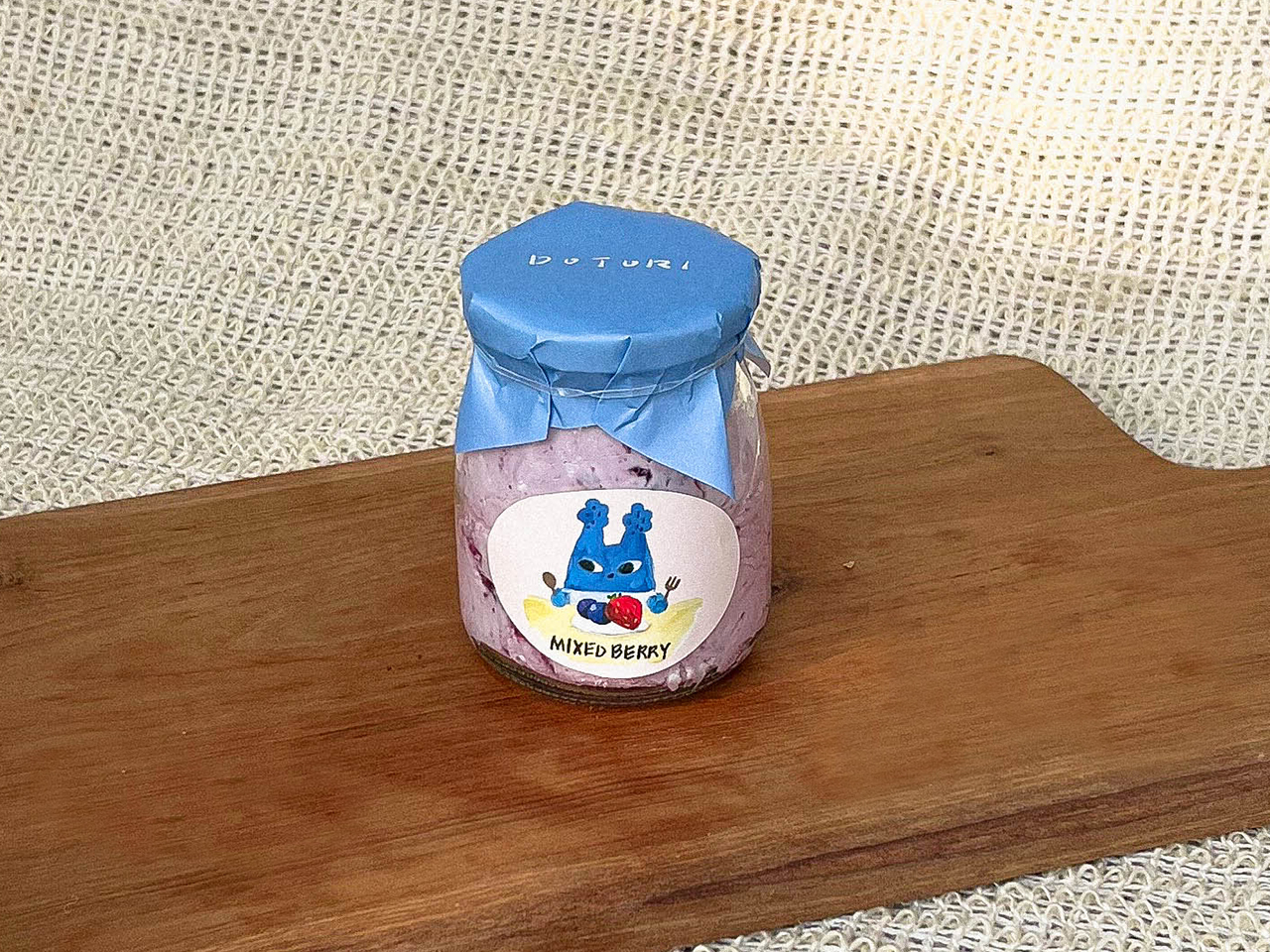 Yogurt Spread with Triple Mixed Berries