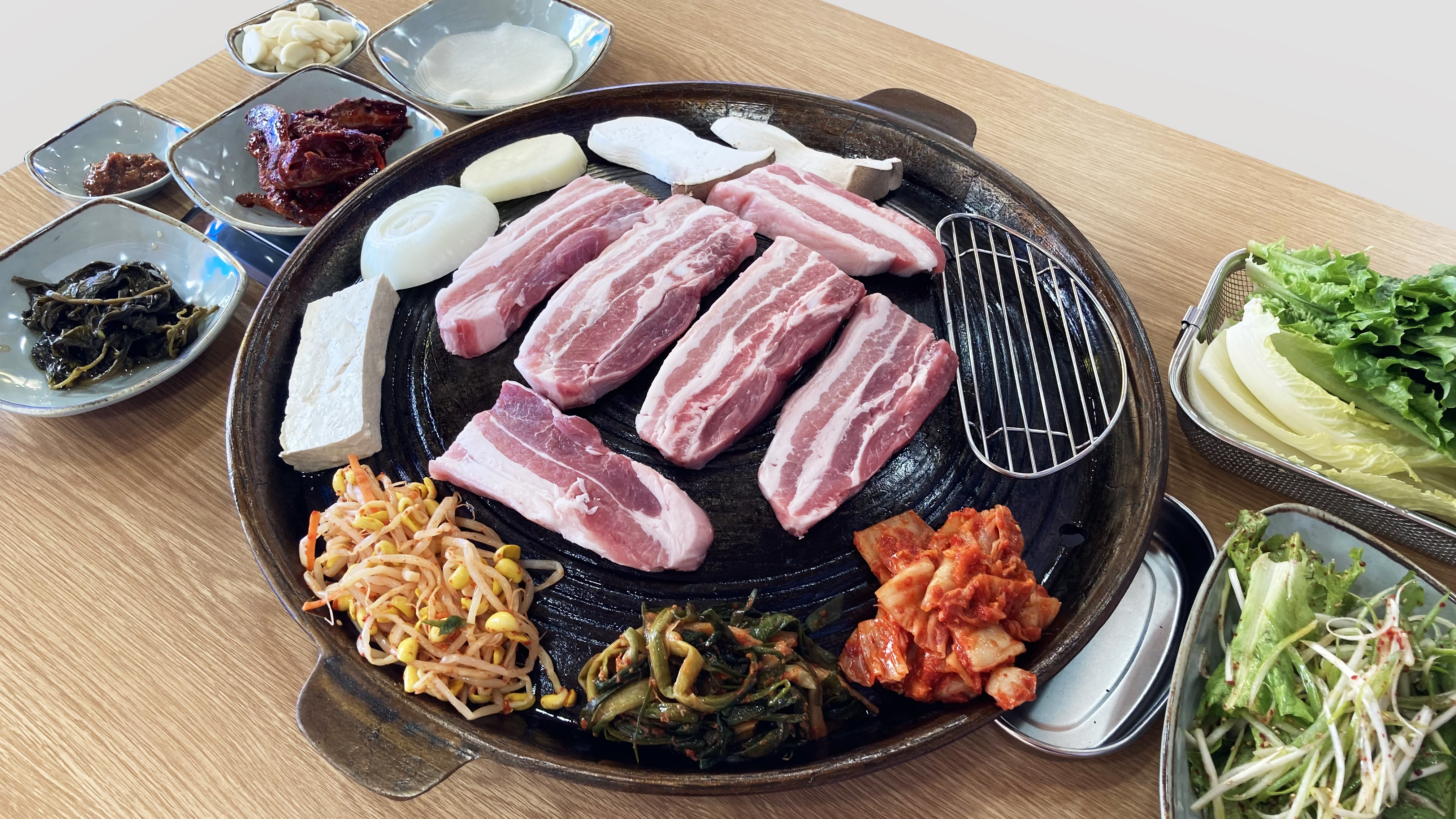 왕뚜껑 생삼겹살