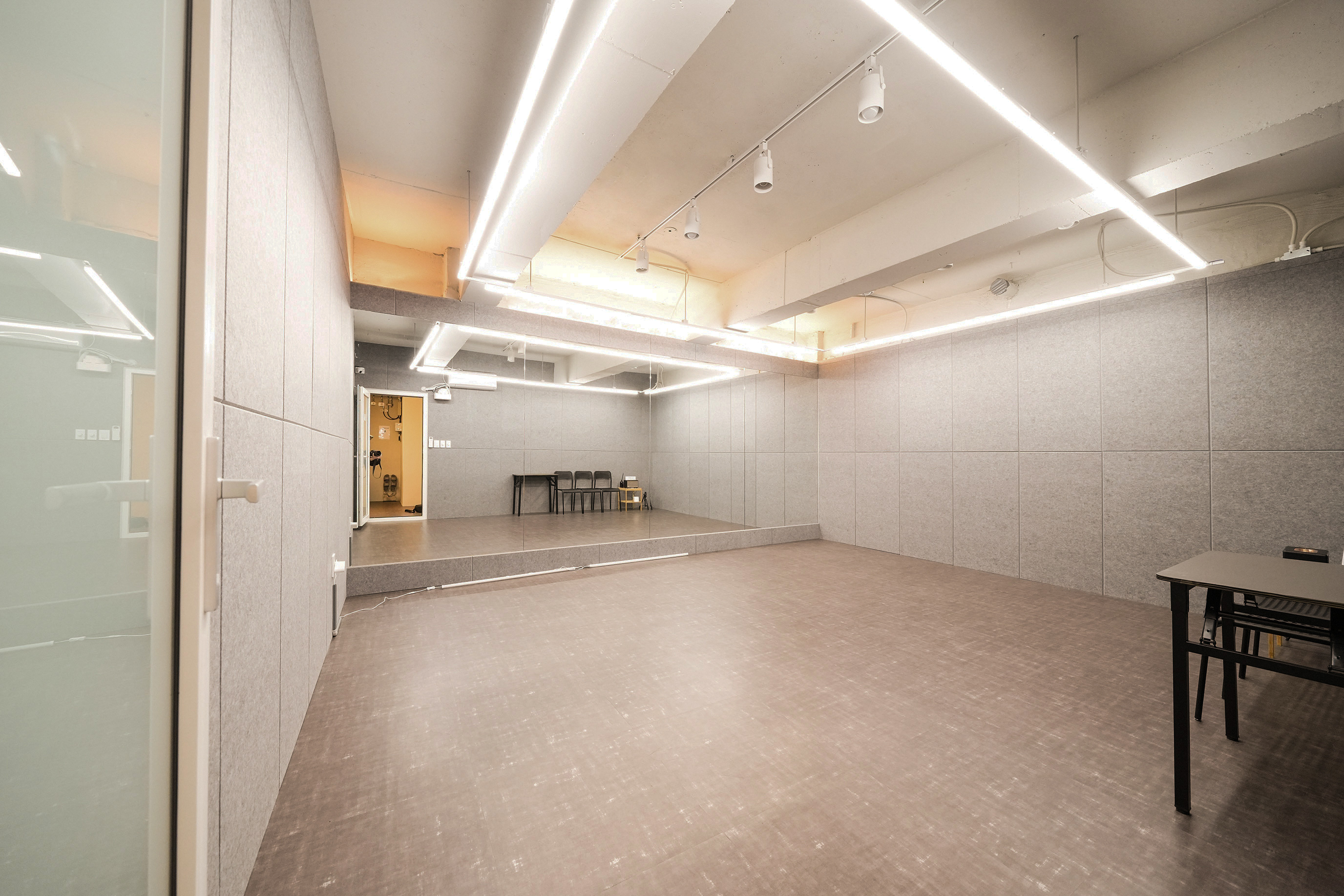 1번째 스튜디오 사진