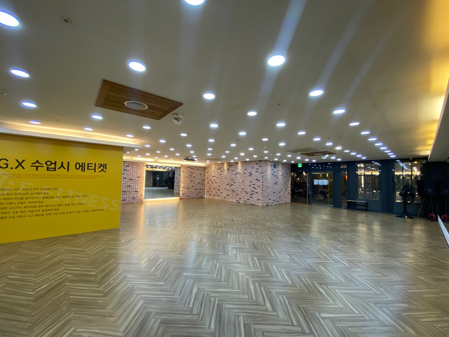 라이프 플러스 휘트니스 강서점