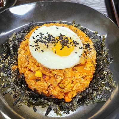팔남매집