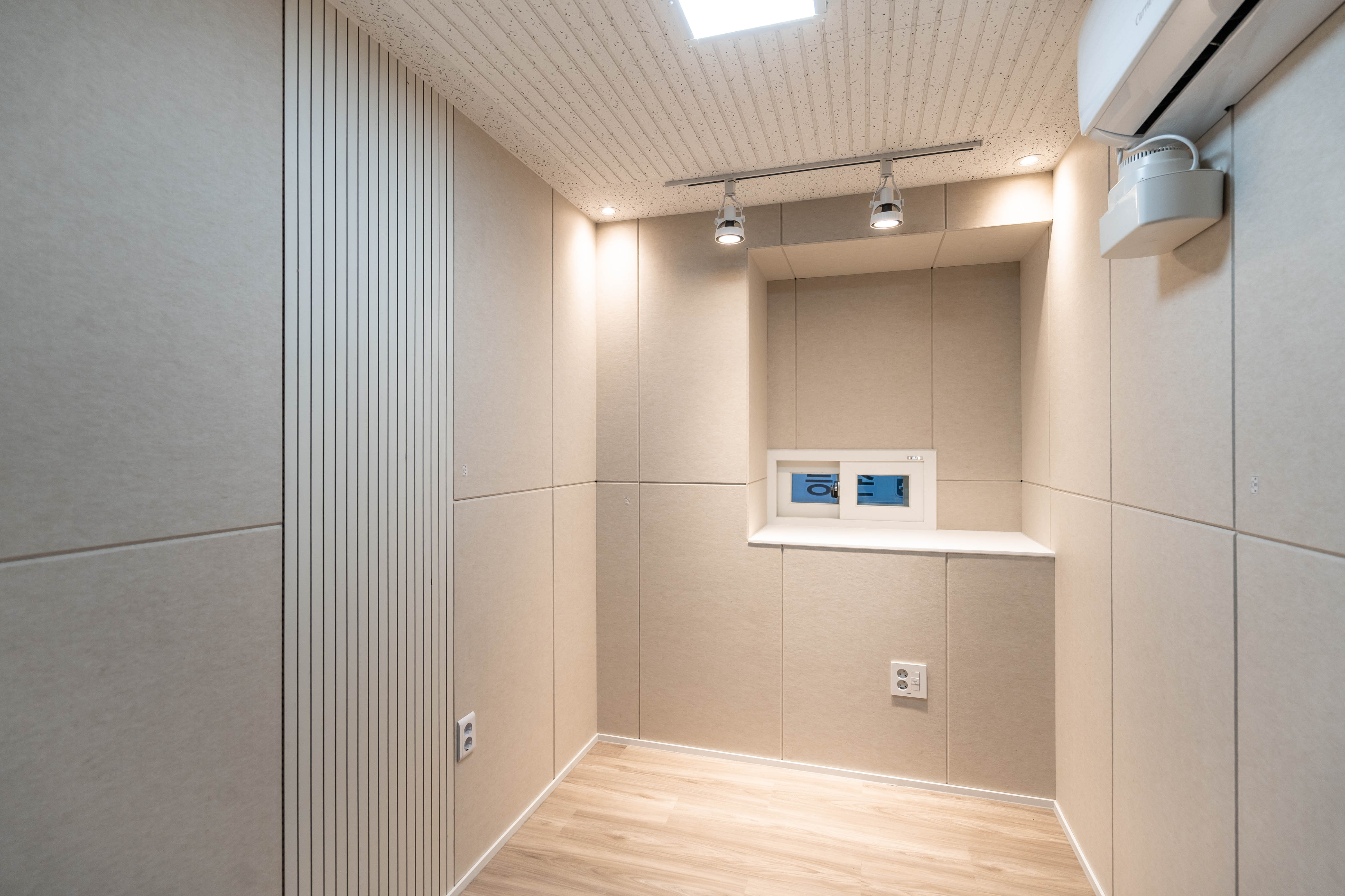 1번째 스튜디오 사진