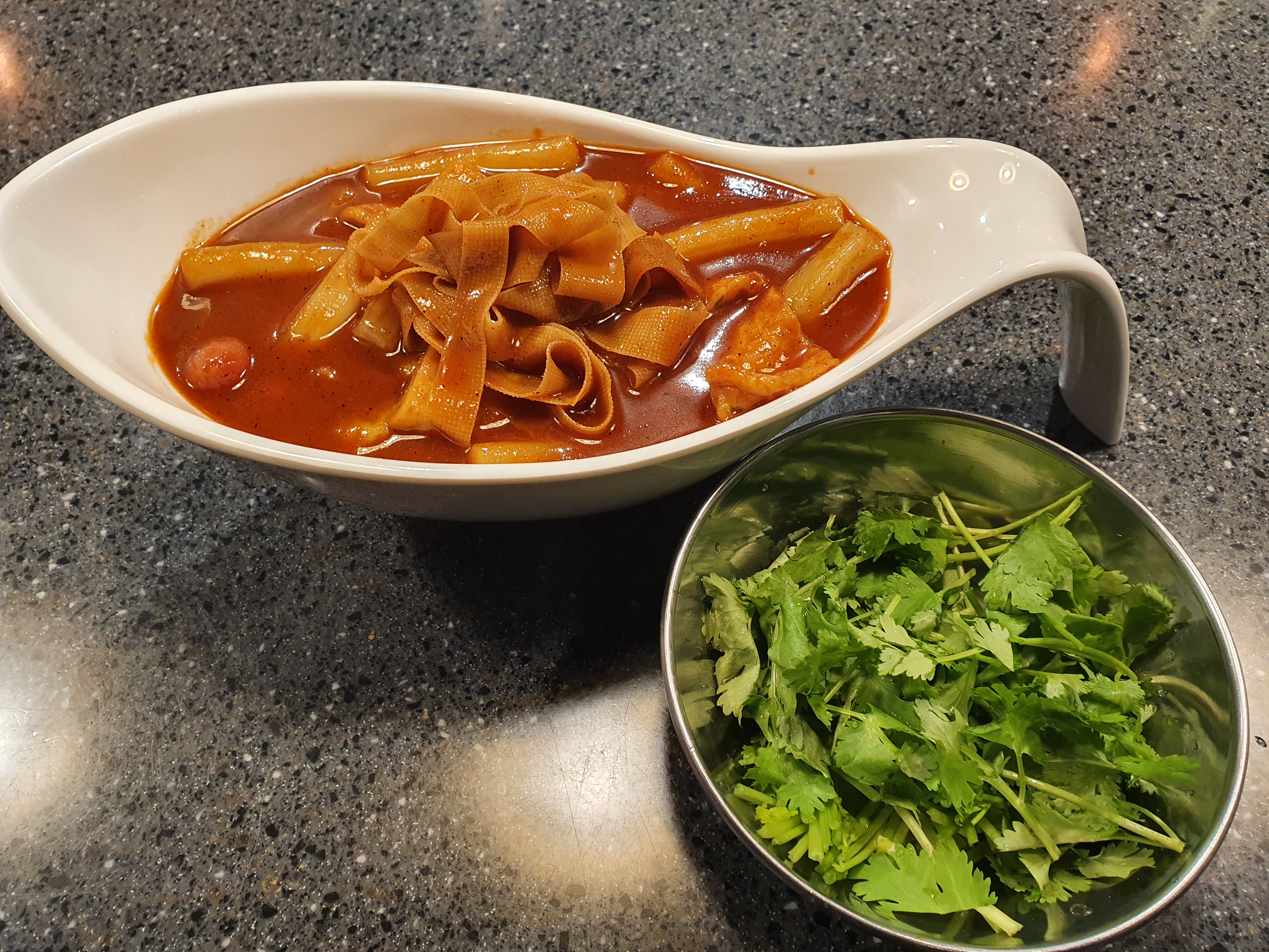 강제로시작한떡볶이 미사점