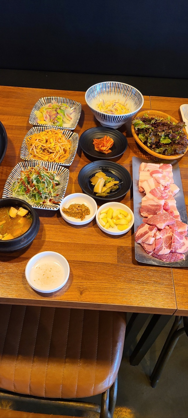 우돈우돈생고기