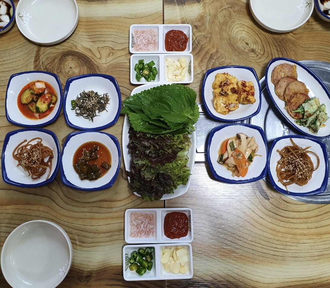 연잎가마솥왕족발