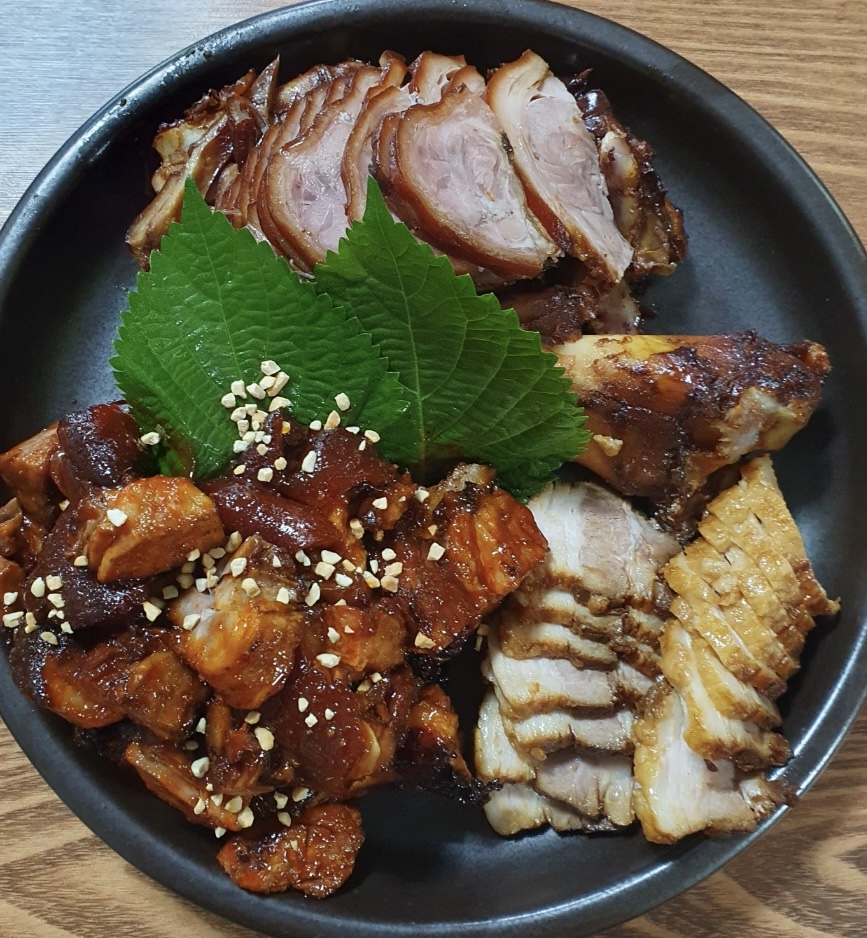 연잎가마솥왕족발