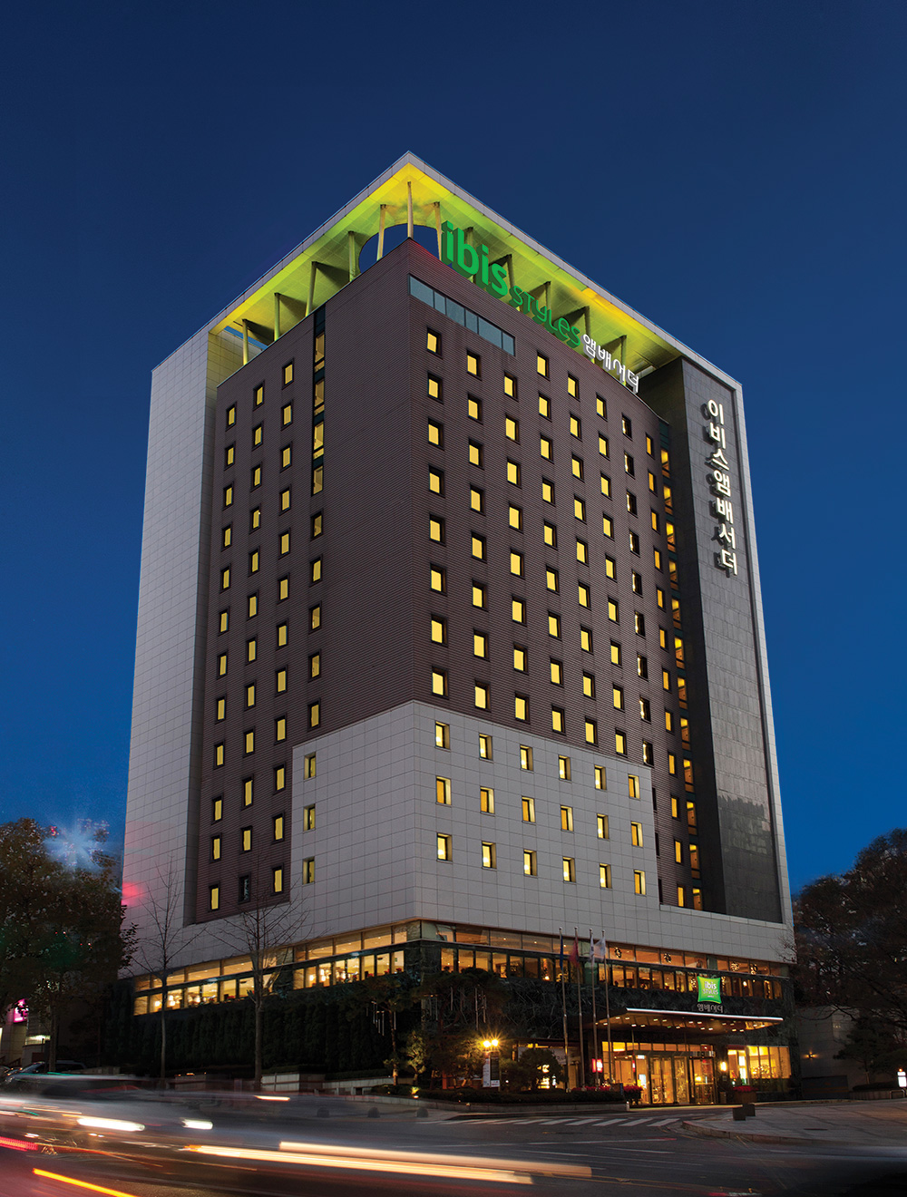 이비스 스타일 앰배서더 강남 전경