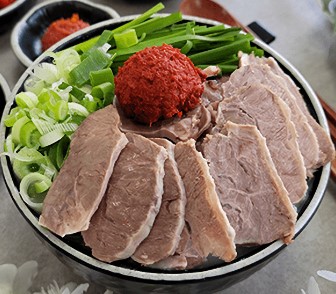 우아한주모국밥