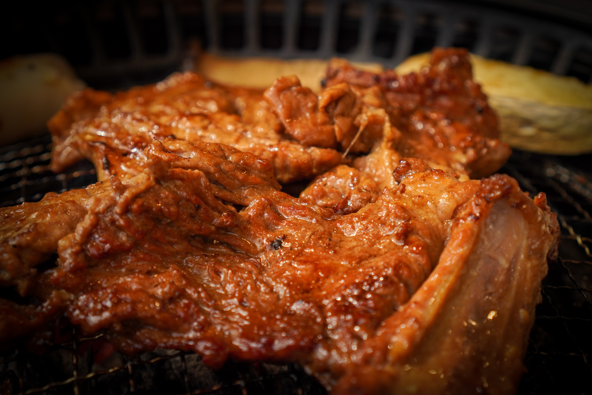 전북 김제시 삼겹살 전문점 오겹살 돼지껍데기 돼지뒷고기 항정살 통삼겹 한돈 목살 솔가숯불갈비 만성혁신점