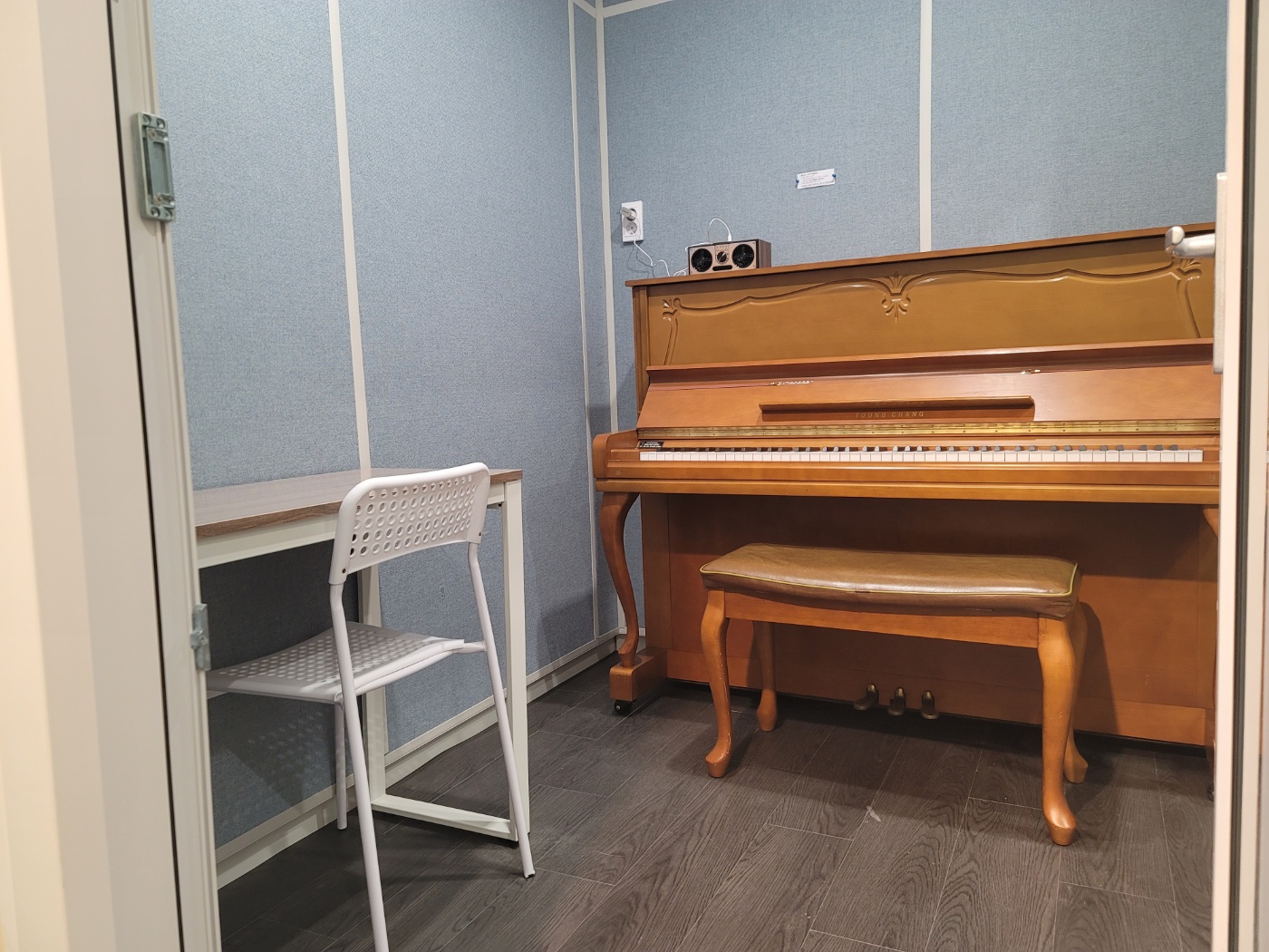 4번째 스튜디오 사진