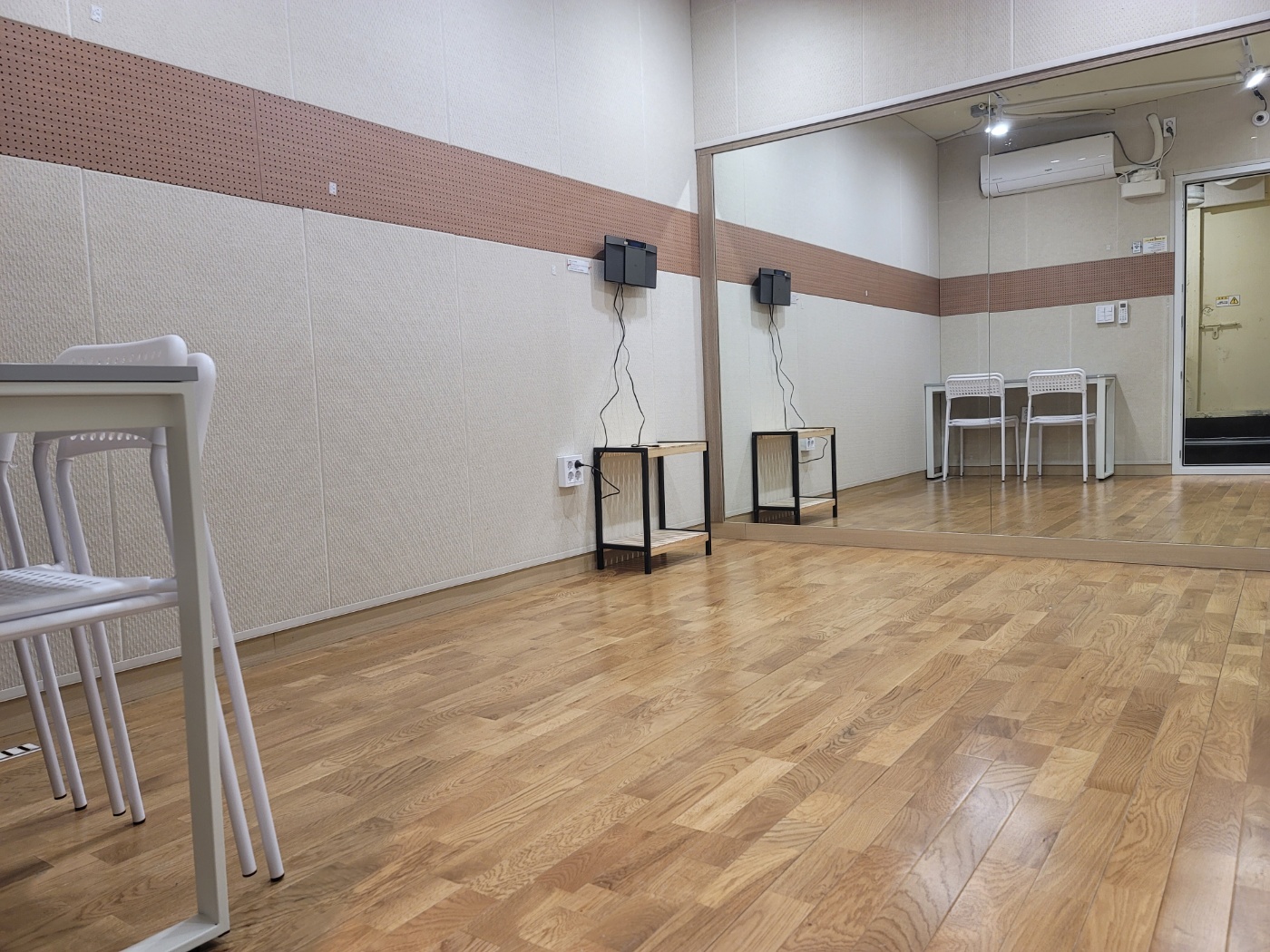 1번째 스튜디오 사진