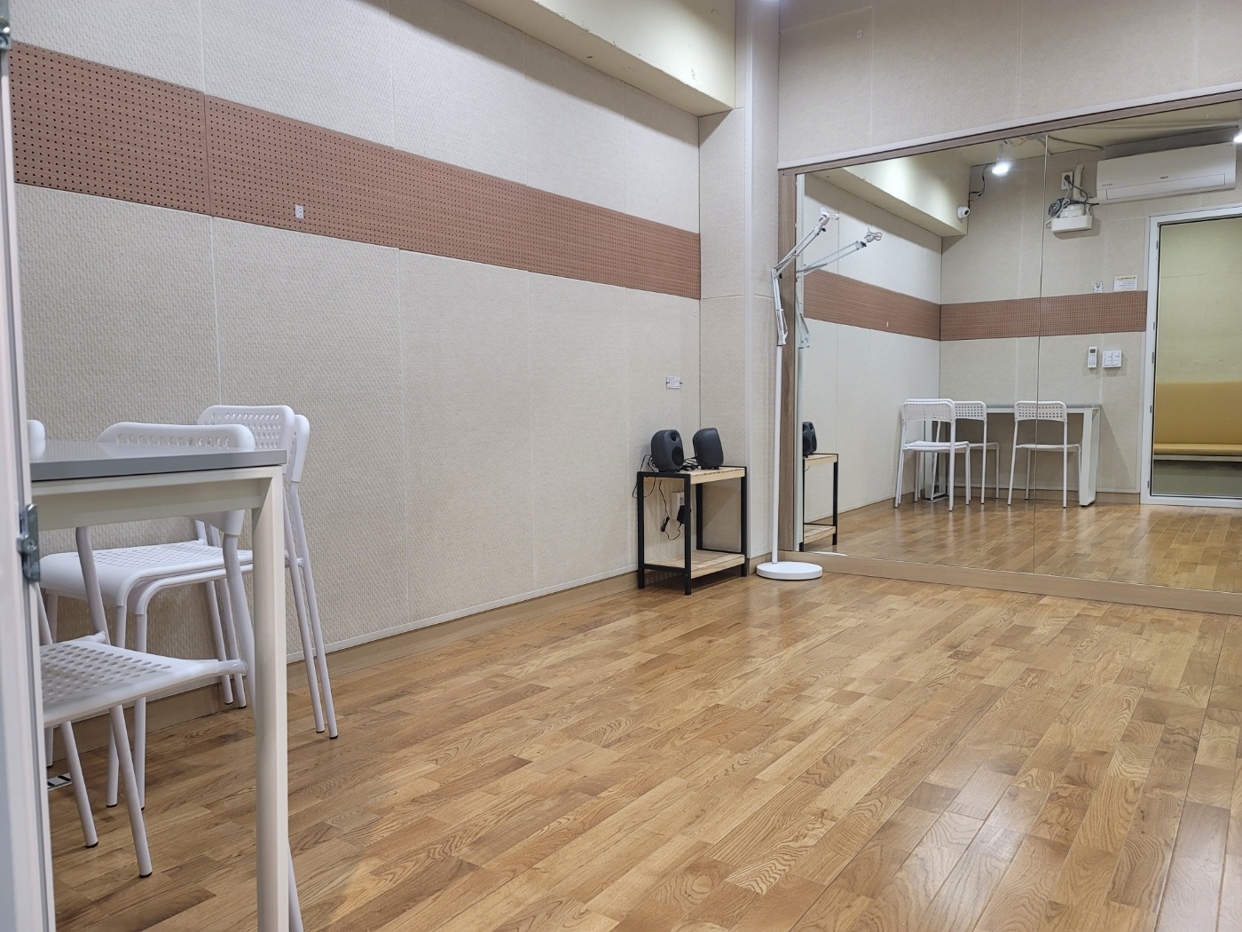 3번째 스튜디오 사진