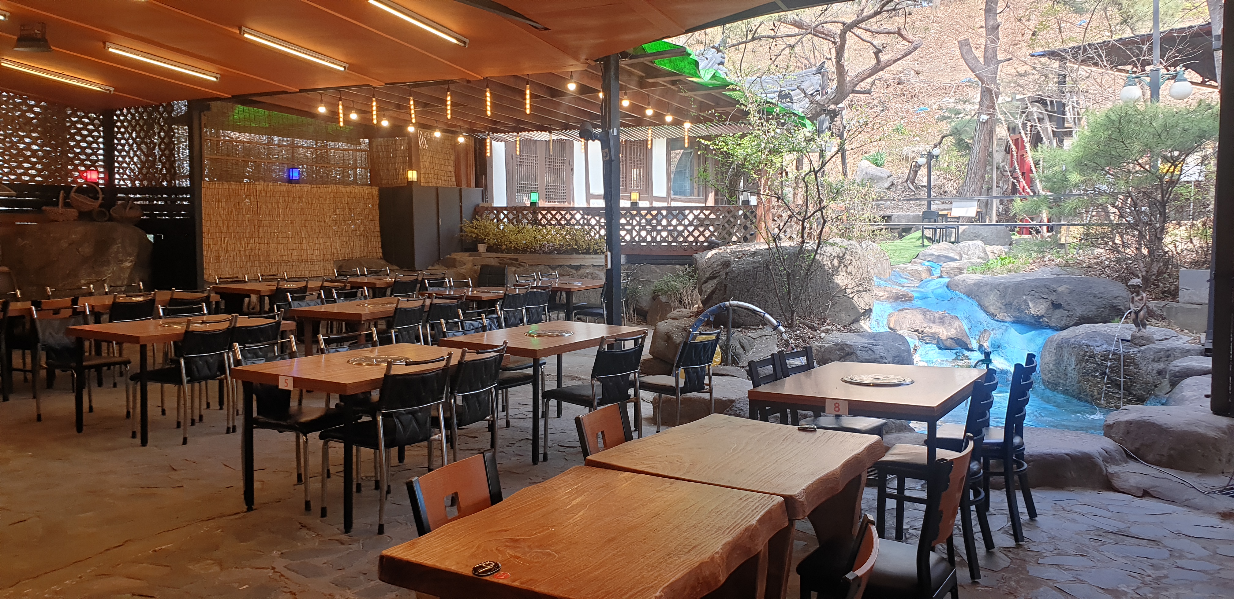 늘찬애쭈꾸미&낙지&채반보쌈 본점