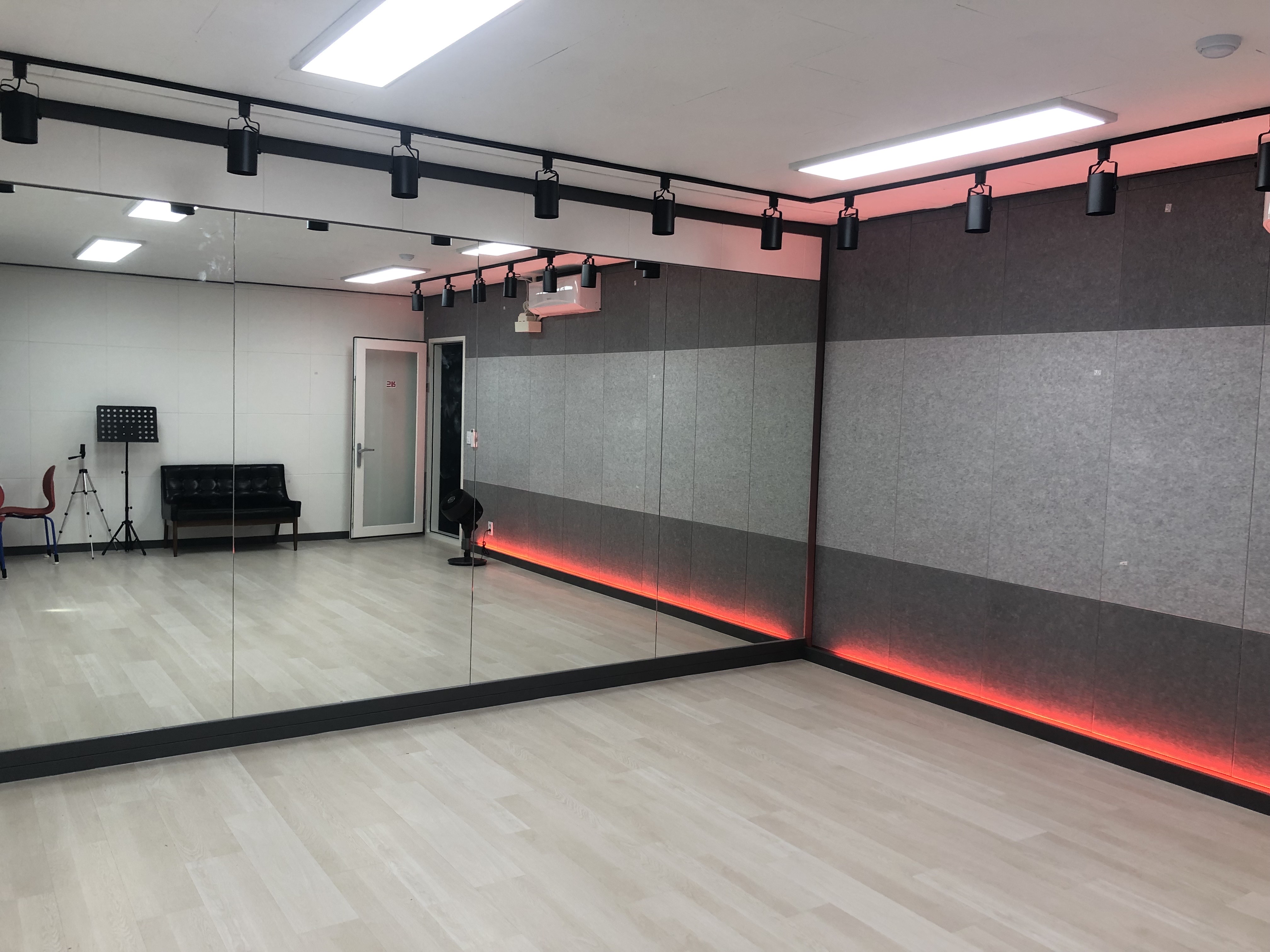 1번째 스튜디오 사진