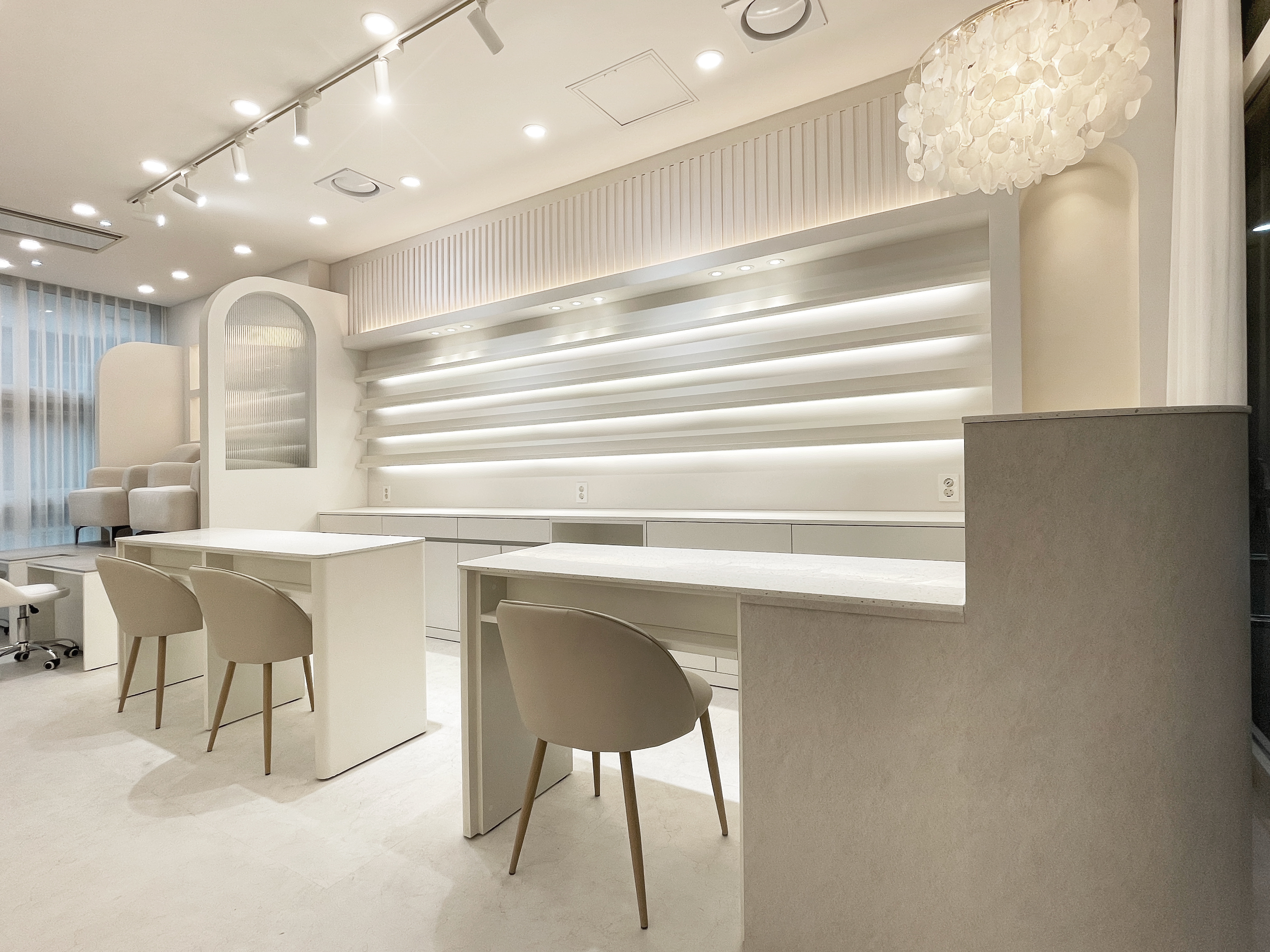 네일, 사월 대표 이미지