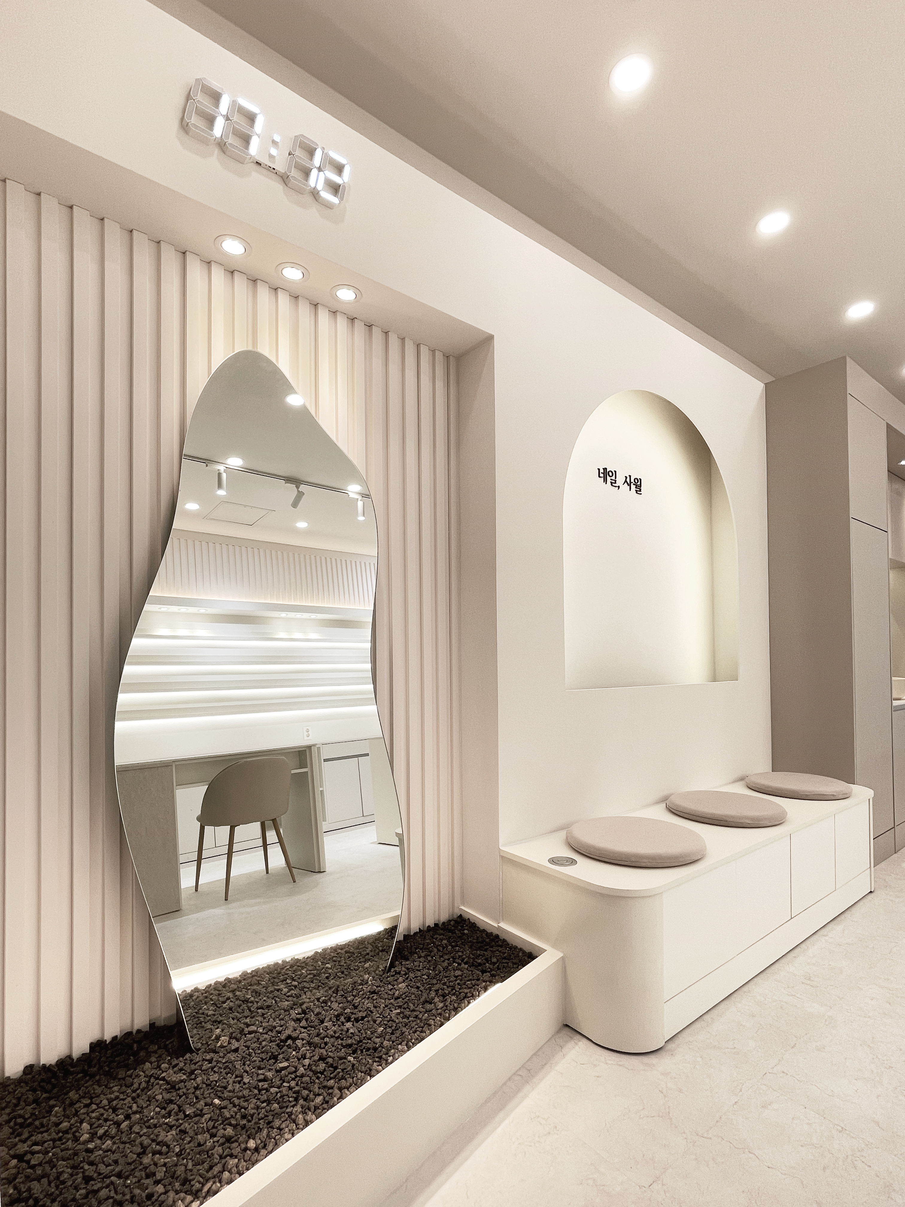 네일, 사월 대표 이미지