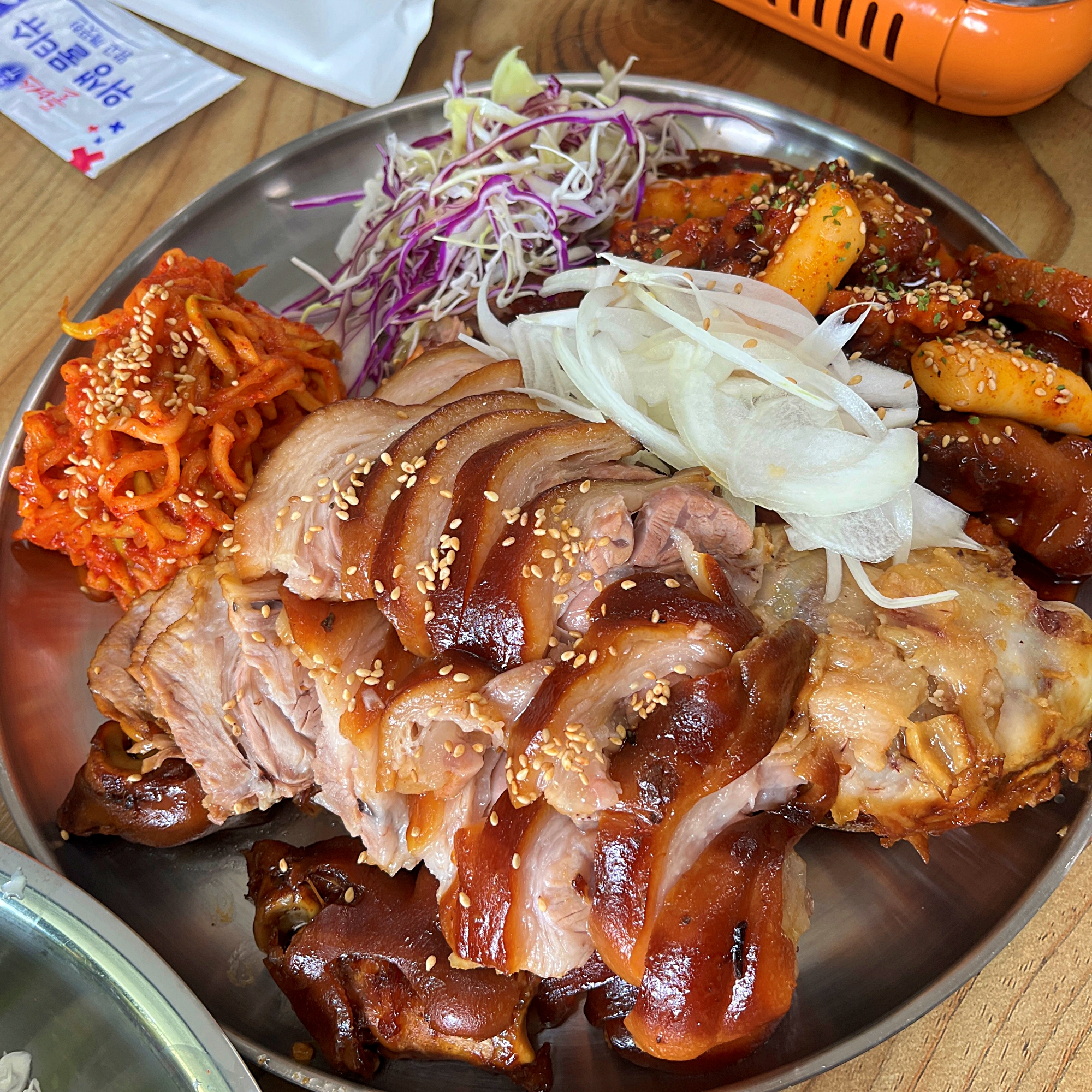 박영환왕족발막국수 태장동본점