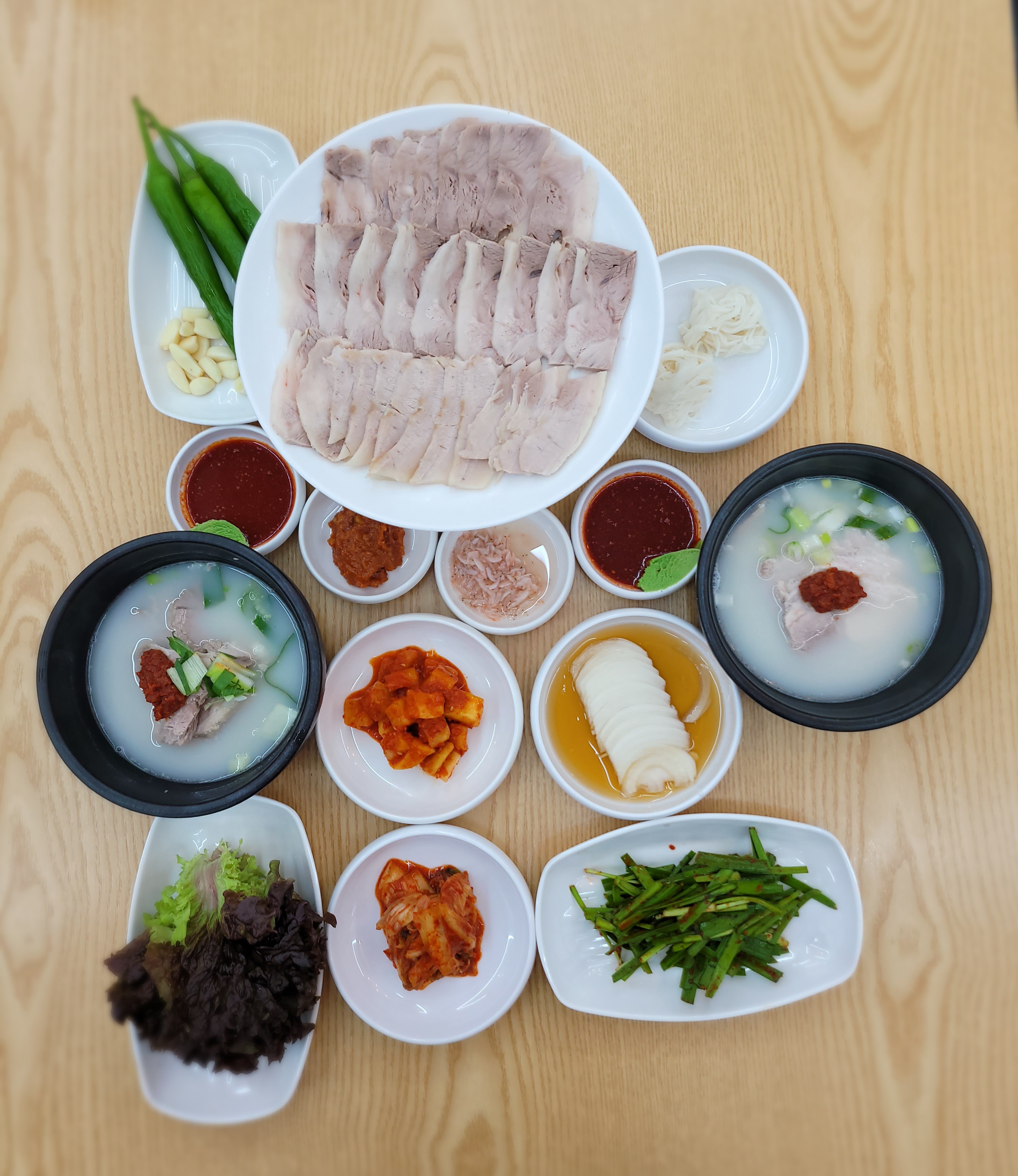 쌍둥이 돼지국밥 연산