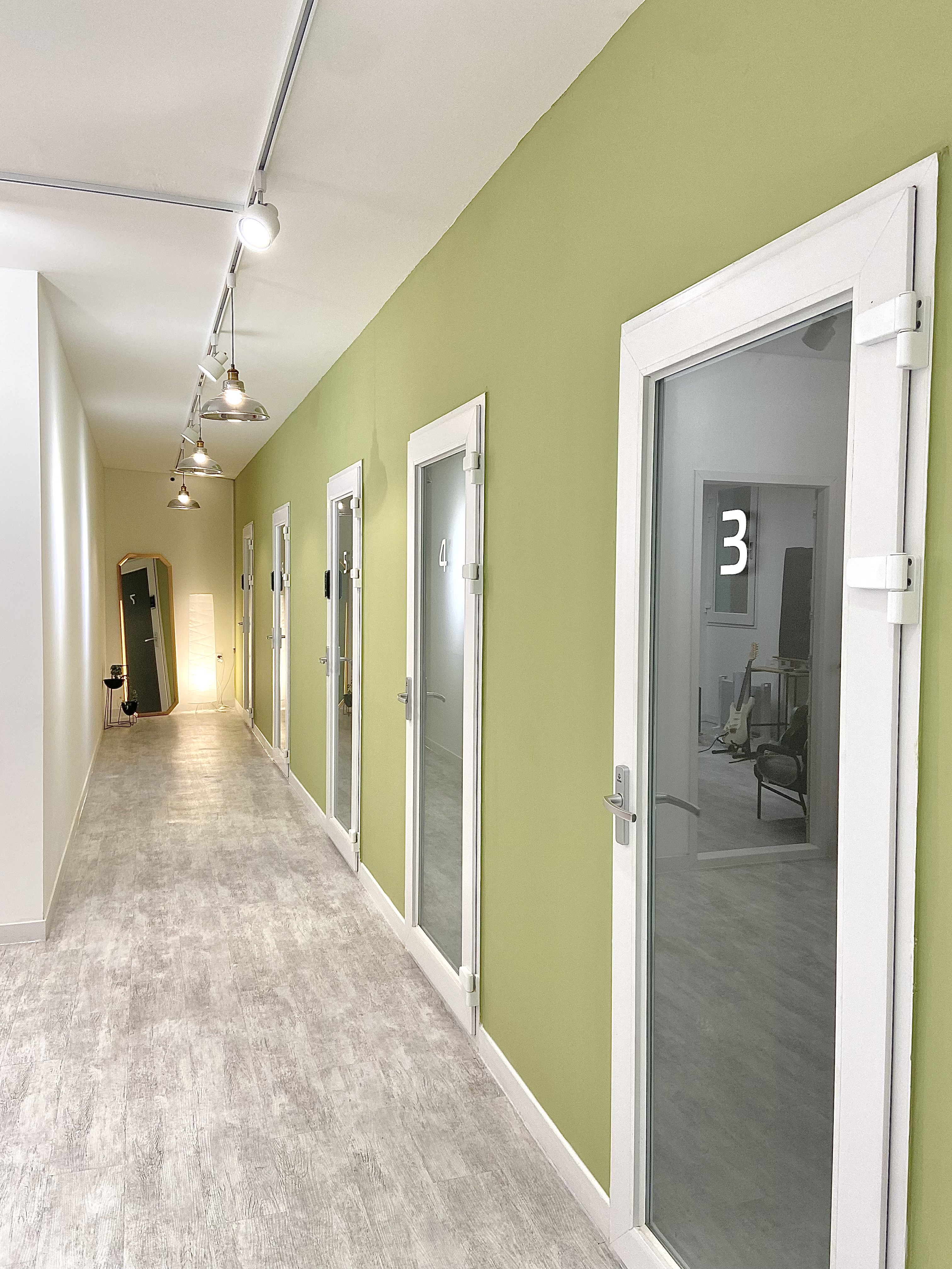 1번째 스튜디오 사진