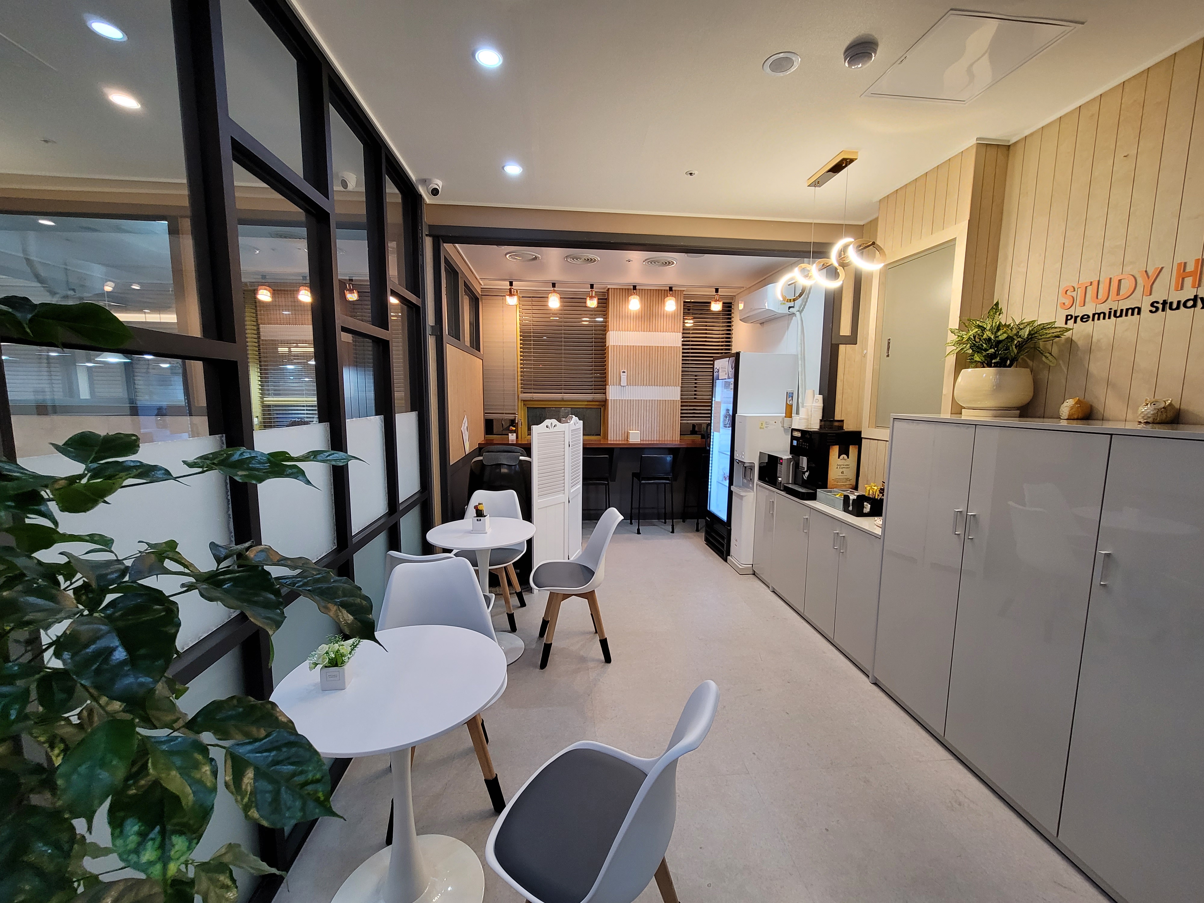 스터디하우스 스터디카페 동광주점 독서실