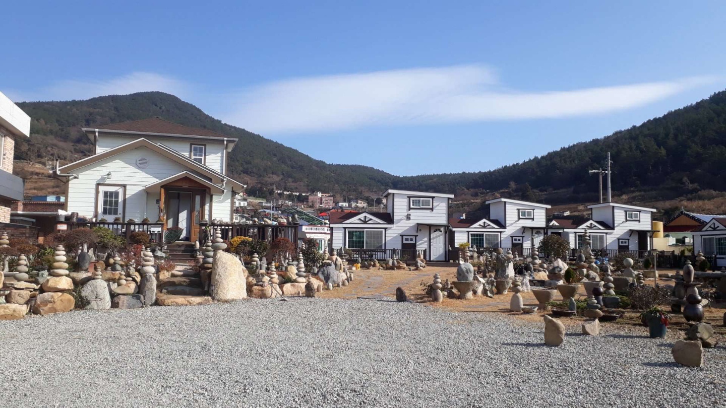 청산도 돌탑민박