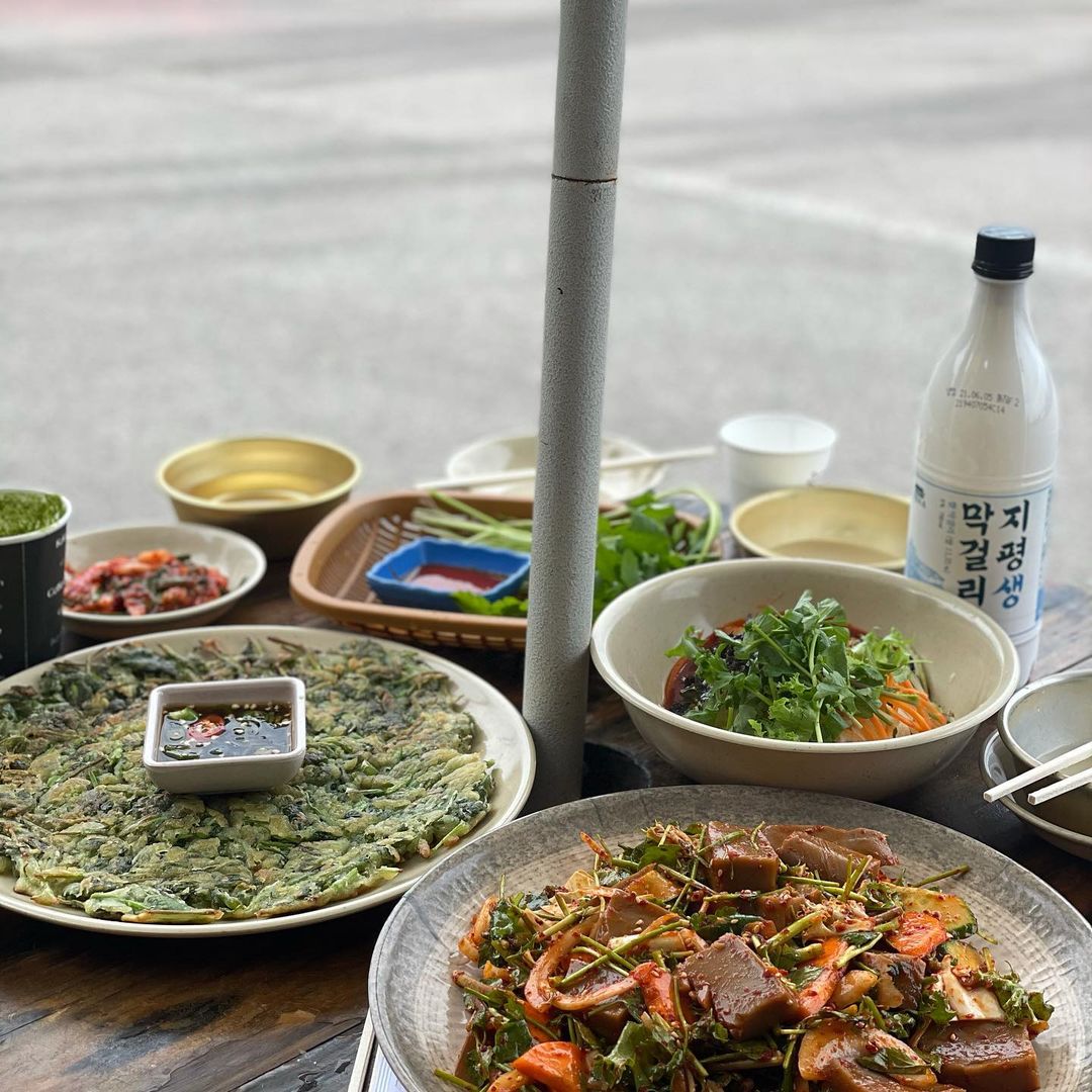 돌미나리집